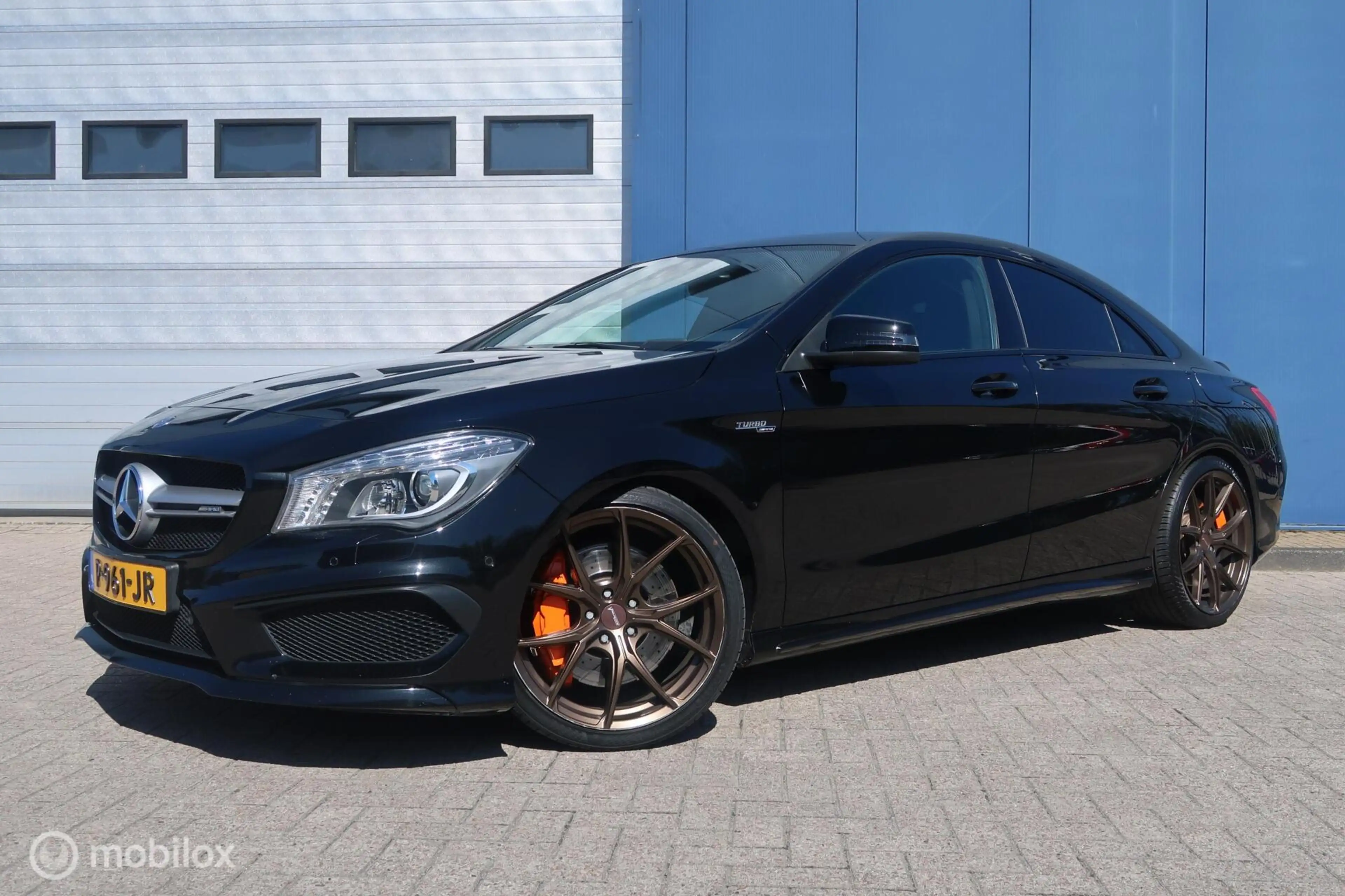 Mercedes-Benz CLA 45 AMG 4MATIC — photo 3
