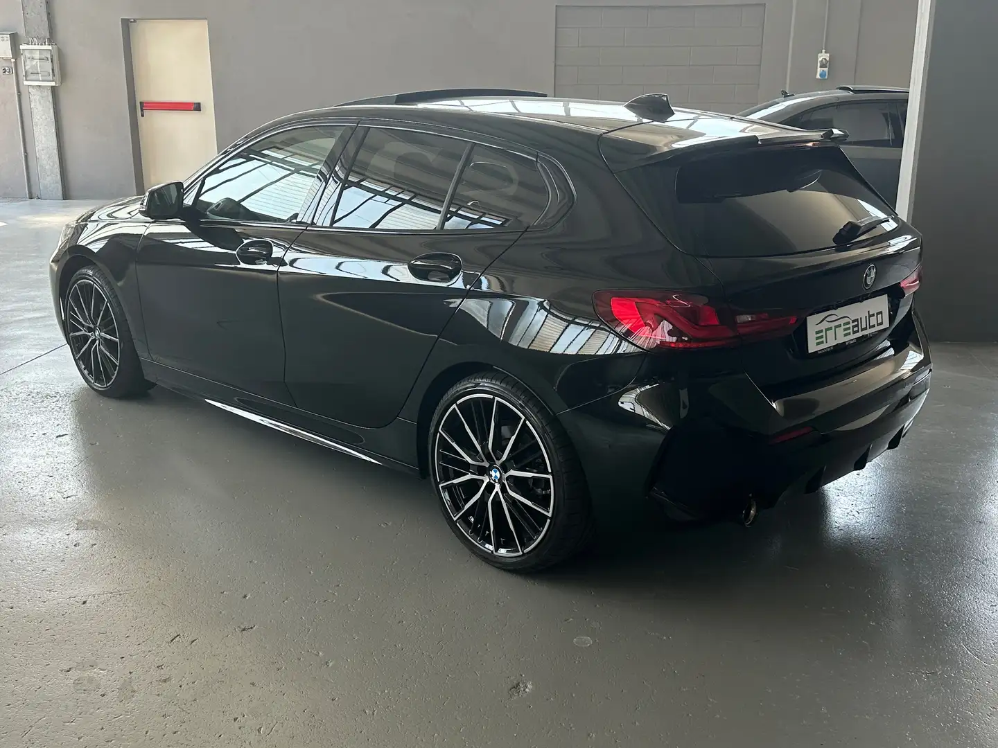 BMW 118 i MSPORT/AUTO/TETTO/H&K/MEMO/SEDILI M/19"/HEAD-UP Nero - 2
