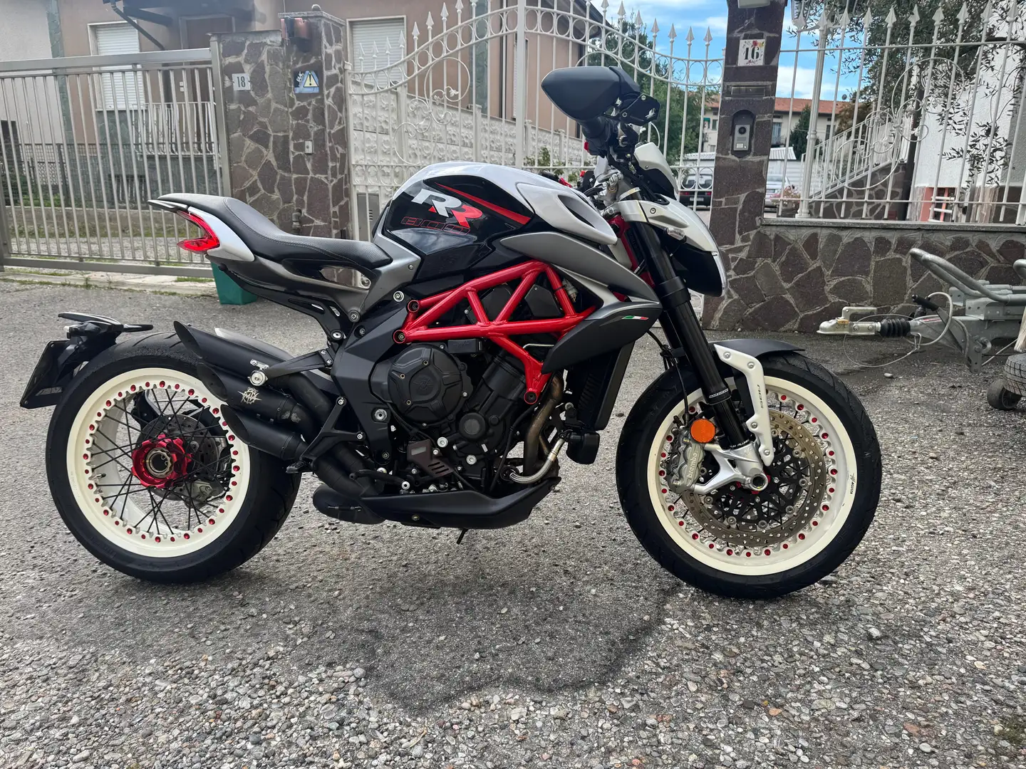 MV Agusta Dragster 800 RR Bianco - 1