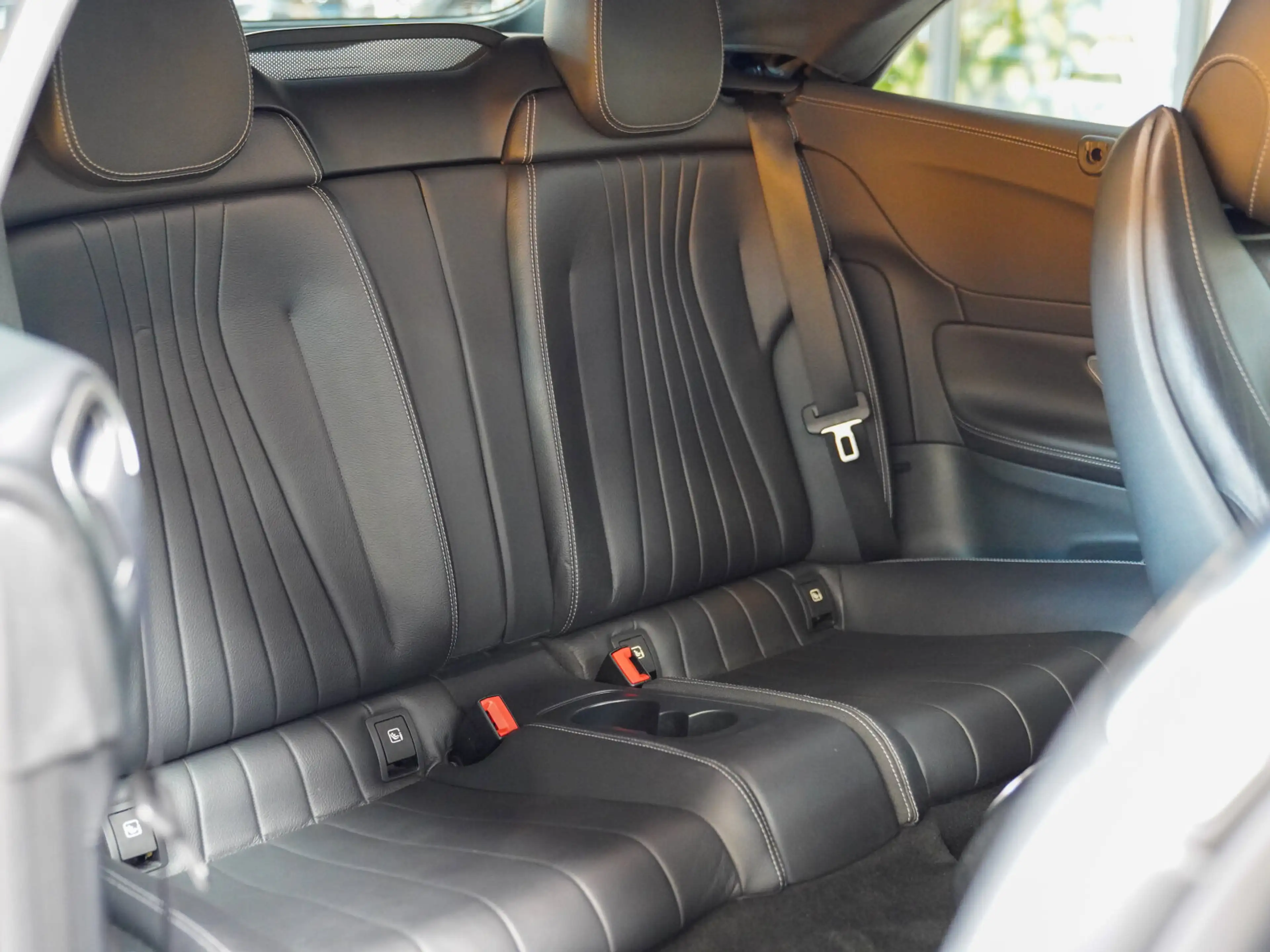 Mercedes-Benz E 400 4M Cabrio AMG Line Burmester Head-up AIR — photo 11