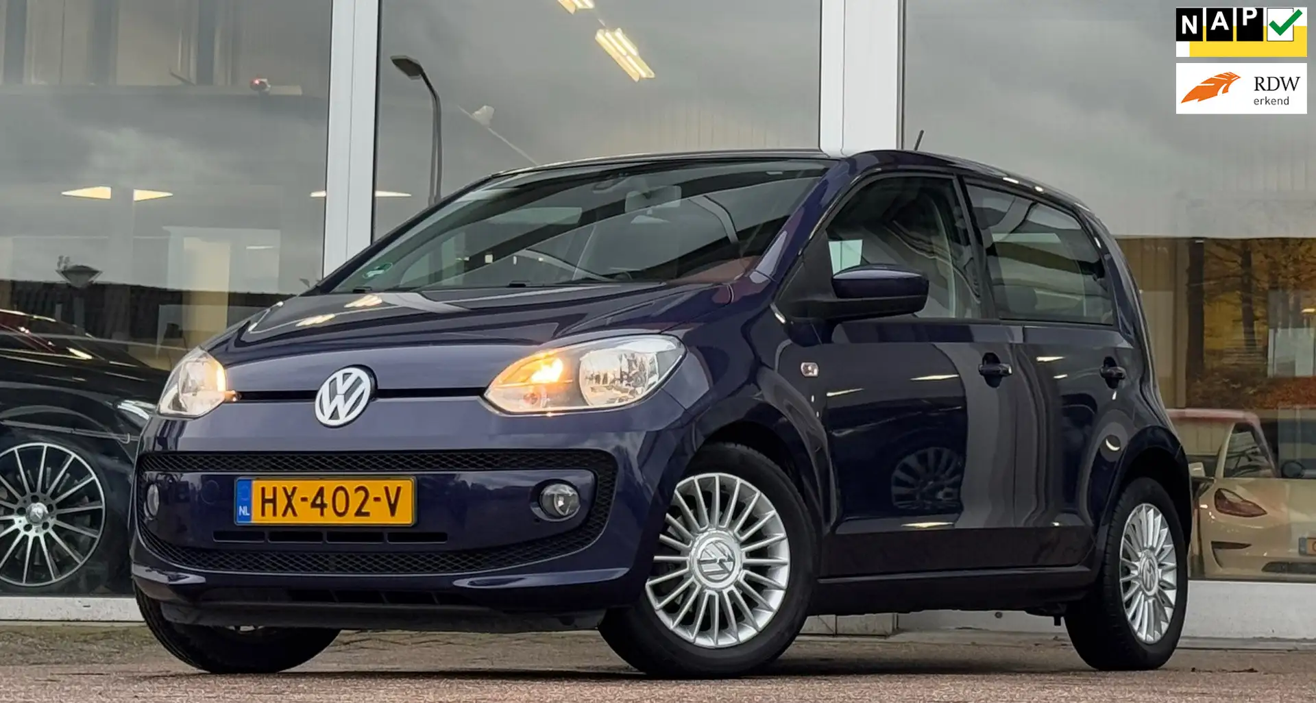 Volkswagen up! 1.0i high up! BlueMotion LM velgen Navi Airco Mooi Bleu - 1