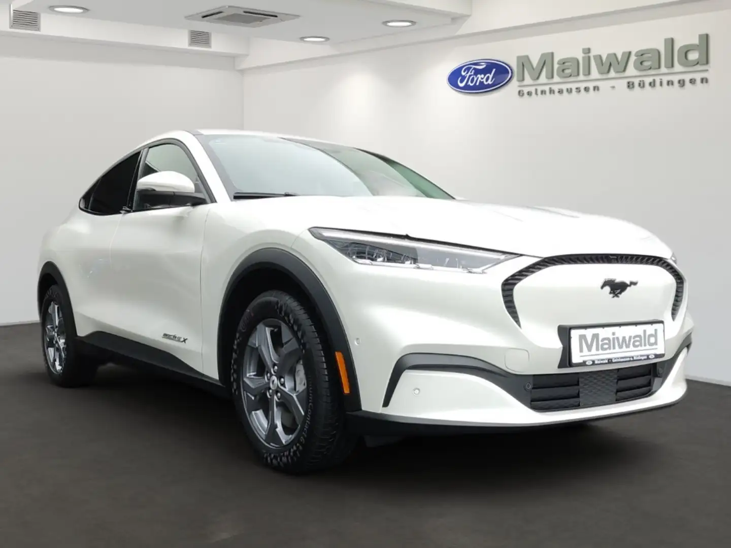 Ford Mustang Mach-E Leasing mit RKV von 3,99-4,99 % Weiß - 2