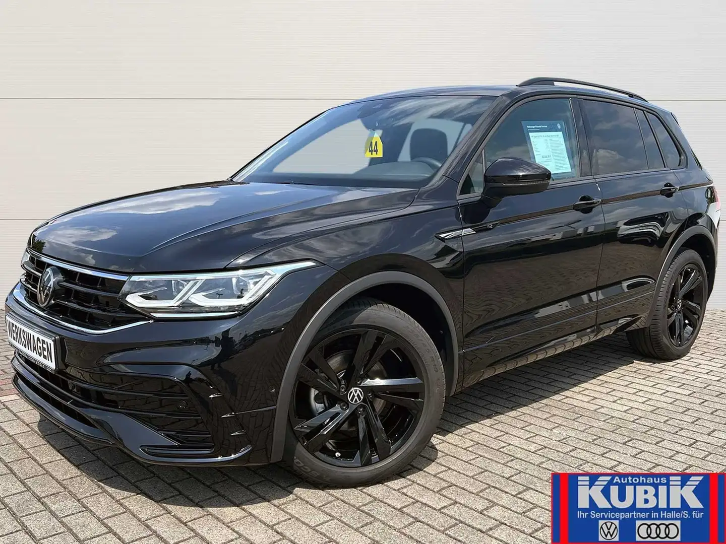 Volkswagen Tiguan 2.0 TDI R-Line Black Style DSG+IQ.Light+Panoramada Zwart - 2