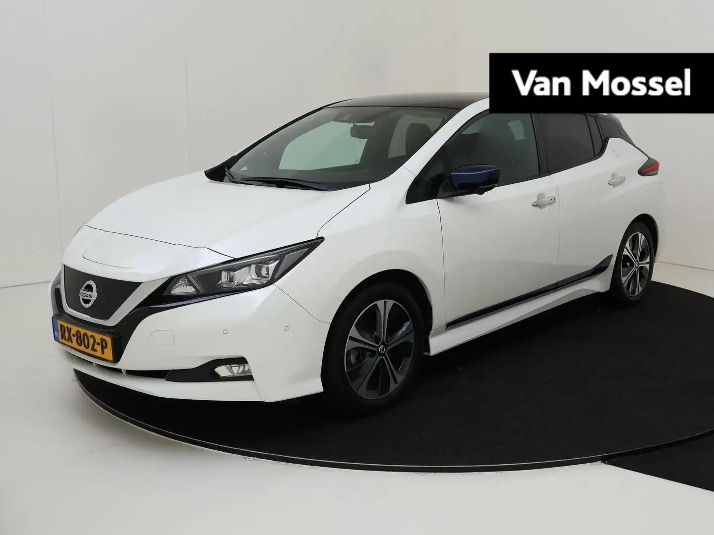 Nissan Leaf Tekna 40 kWh | Navigatie | Climate Control | Stoel White - 1