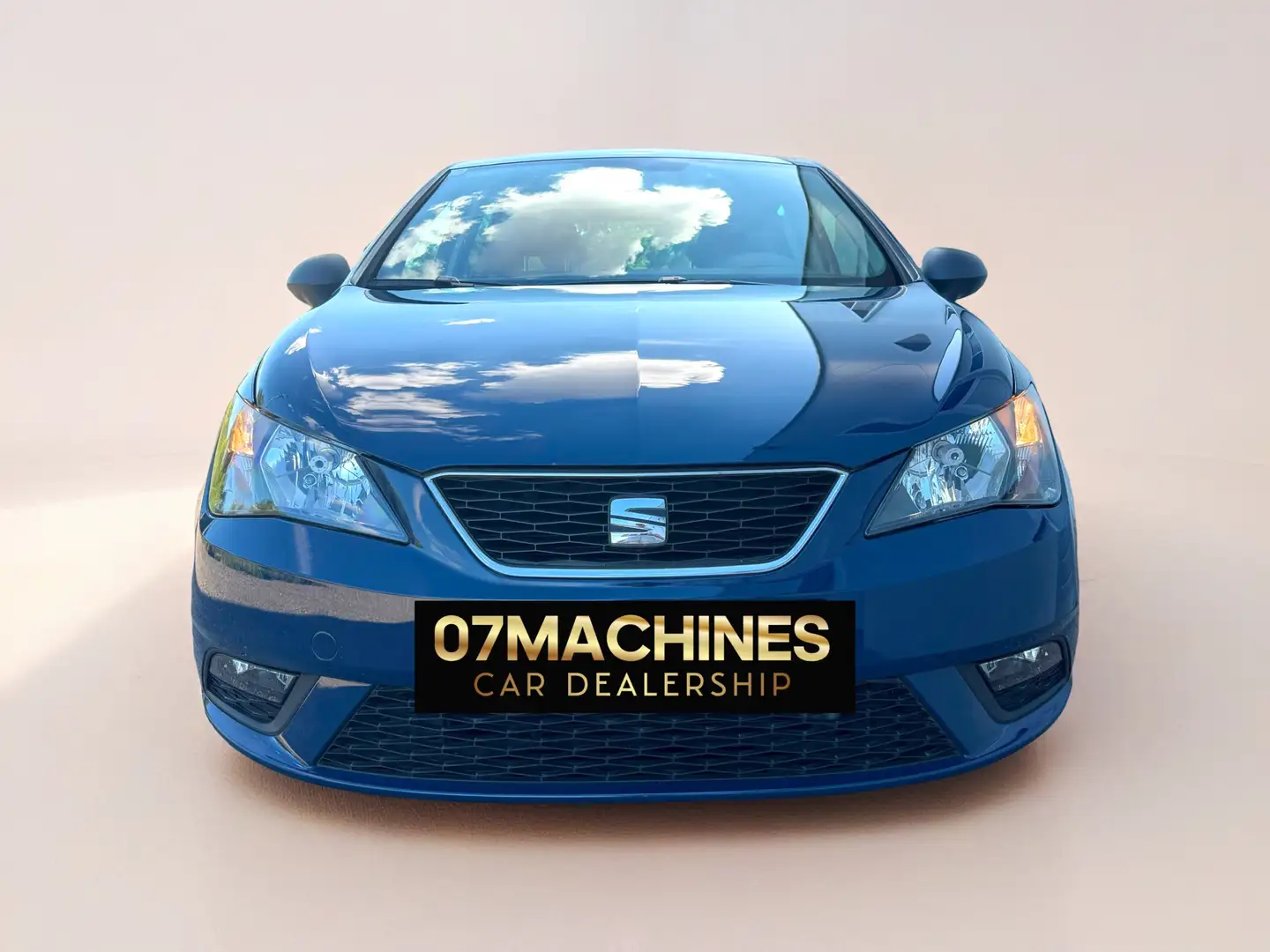 SEAT Ibiza Reference Blau - 2