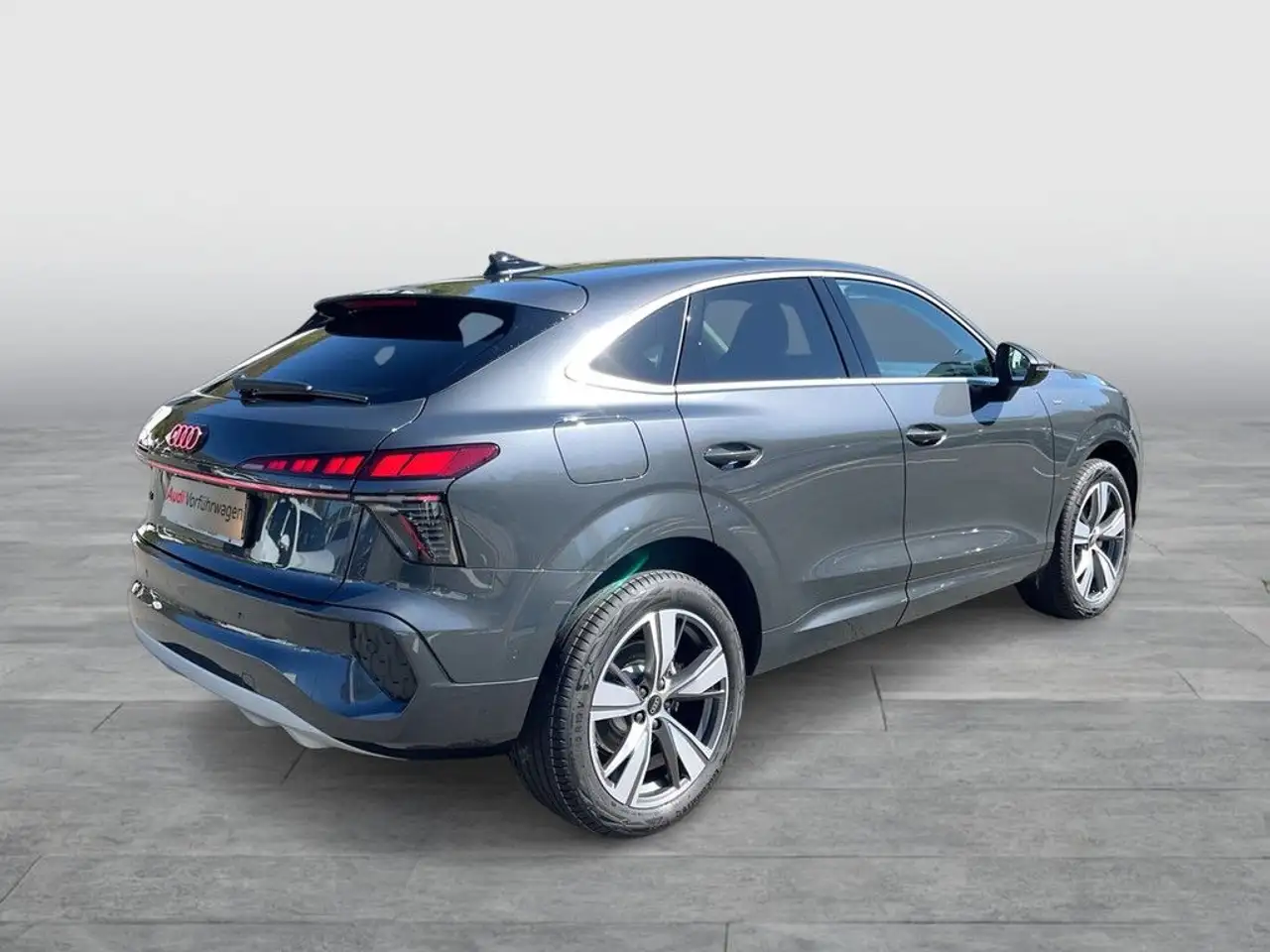 Audi Q3 e-hybrid AHK*MATRIX*PANO*TECH PLUS* 5
