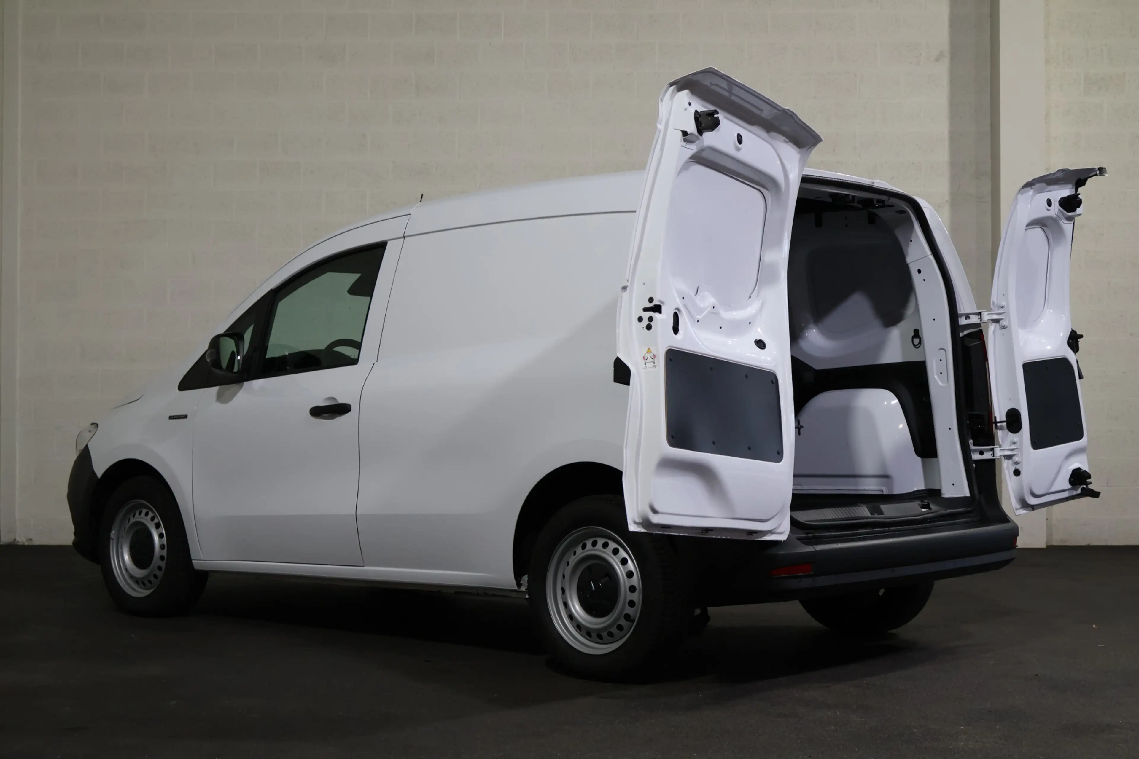 Mercedes-Benz Citan eCitan 51 kWh Mbux Snelladen Camera — photo 12