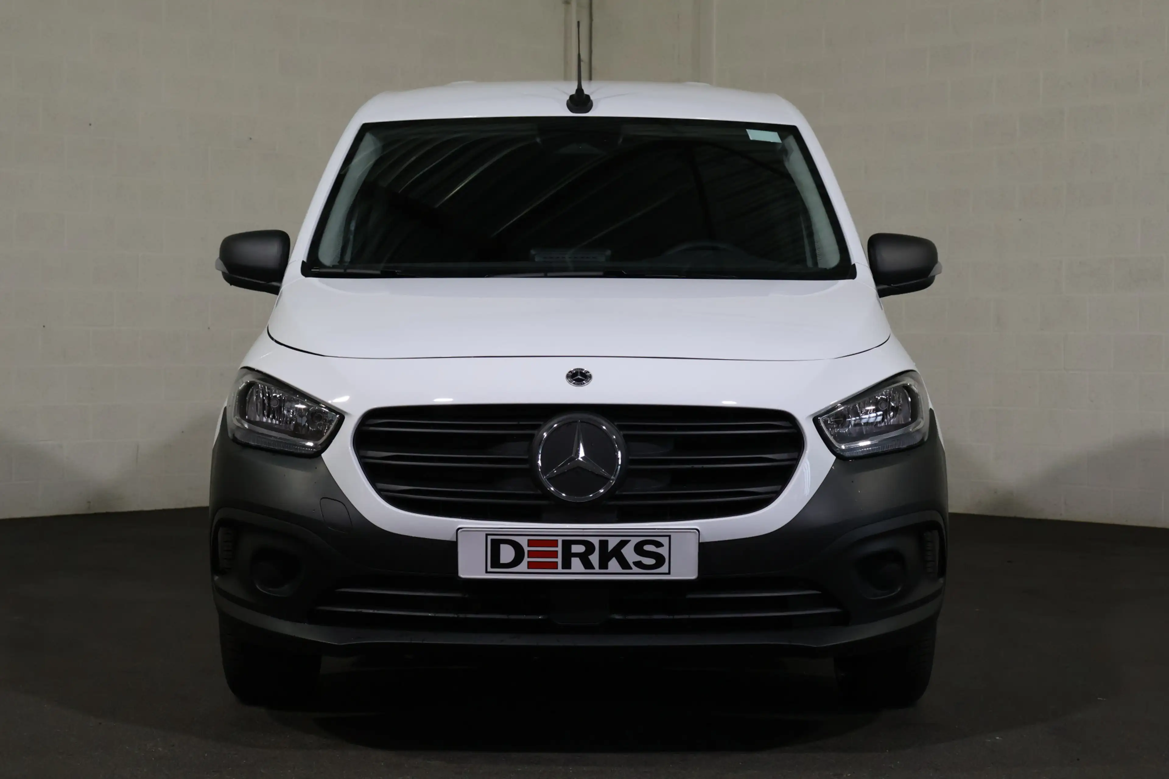 Mercedes-Benz Citan eCitan 51 kWh Mbux Snelladen Camera — photo 5