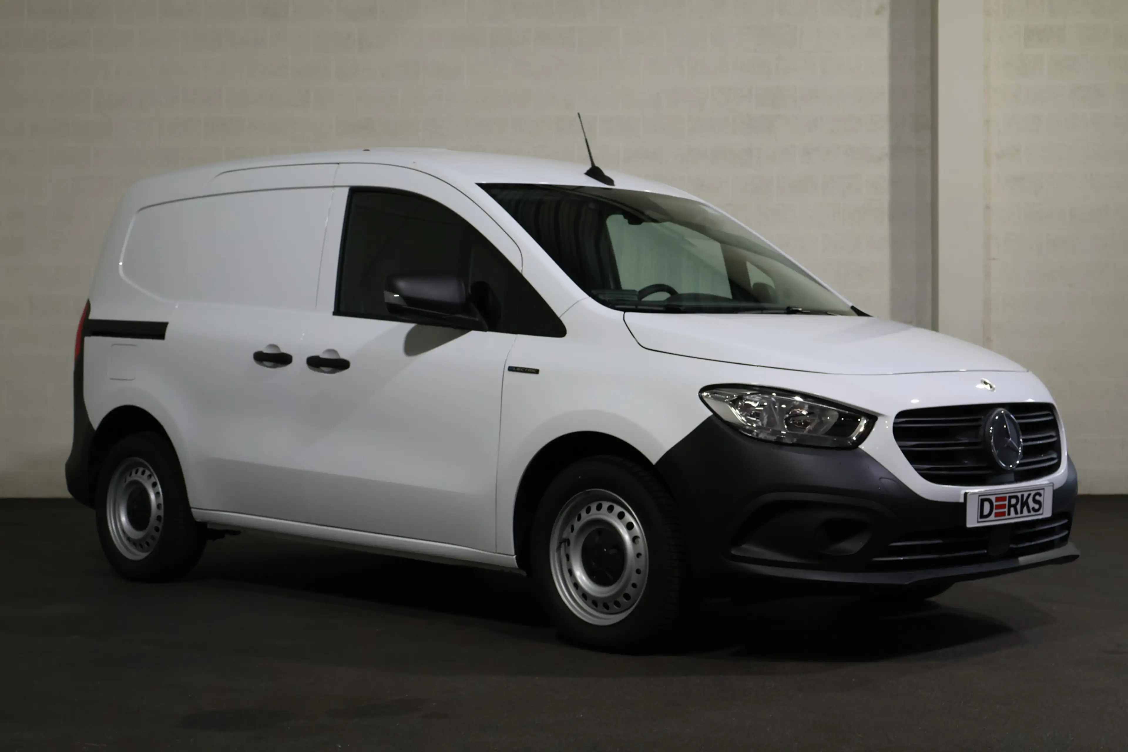 Mercedes-Benz Citan eCitan 51 kWh Mbux Snelladen Camera — photo 6