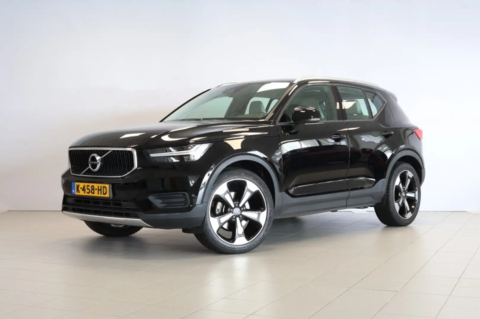 Volvo XC40 2.0 T4 Automaat - Leder - HarmanKardon - Stoelverw Noir - 2
