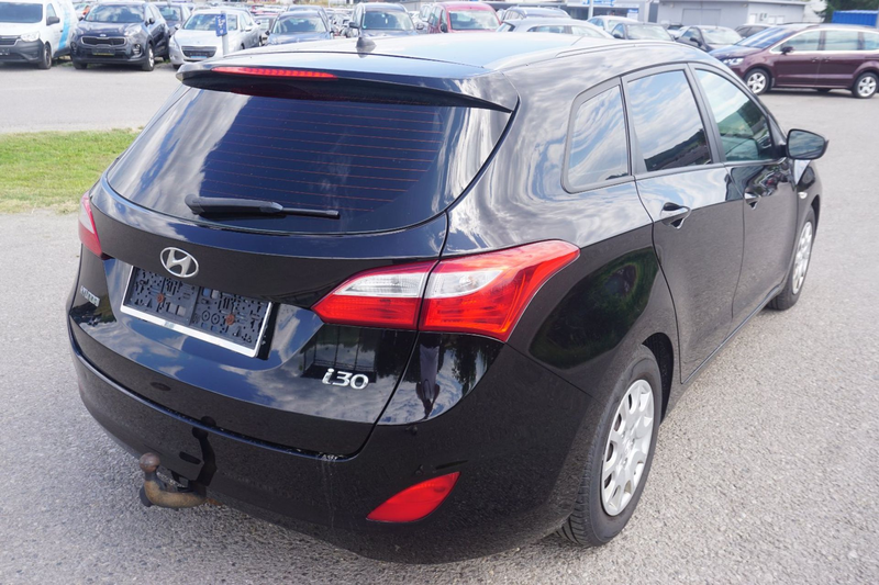 Hyundai i30 Europe Plus 1,4 — photo 12