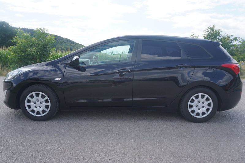Hyundai i30 Europe Plus 1,4 — photo 3