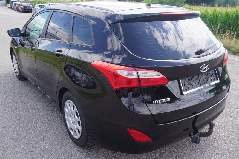 Hyundai i30 Europe Plus 1,4 — photo 11
