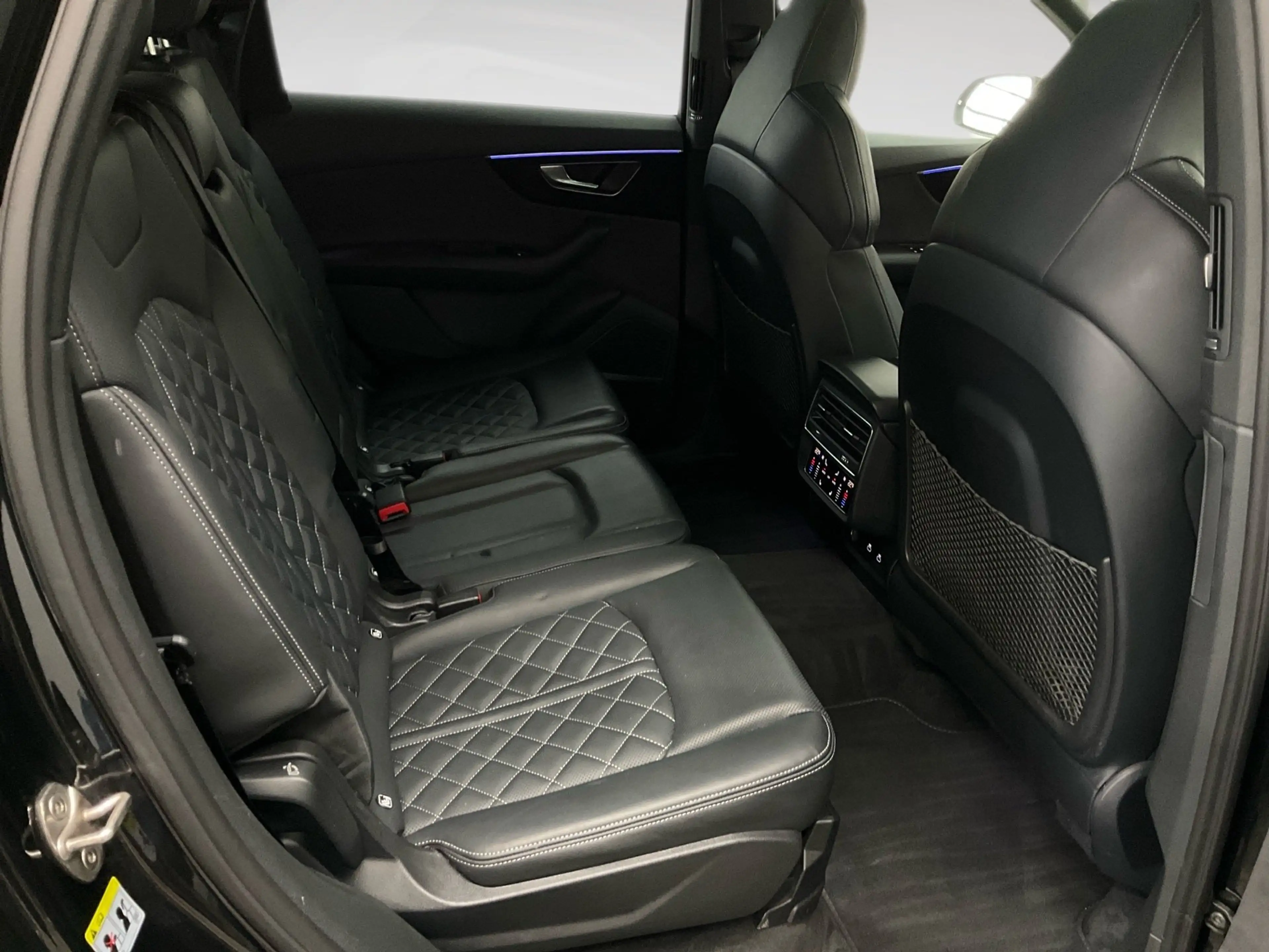 Audi SQ7 COMPETITION PLUS BLACK EDITION 507PS QUATTRO ACC.K — photo 10