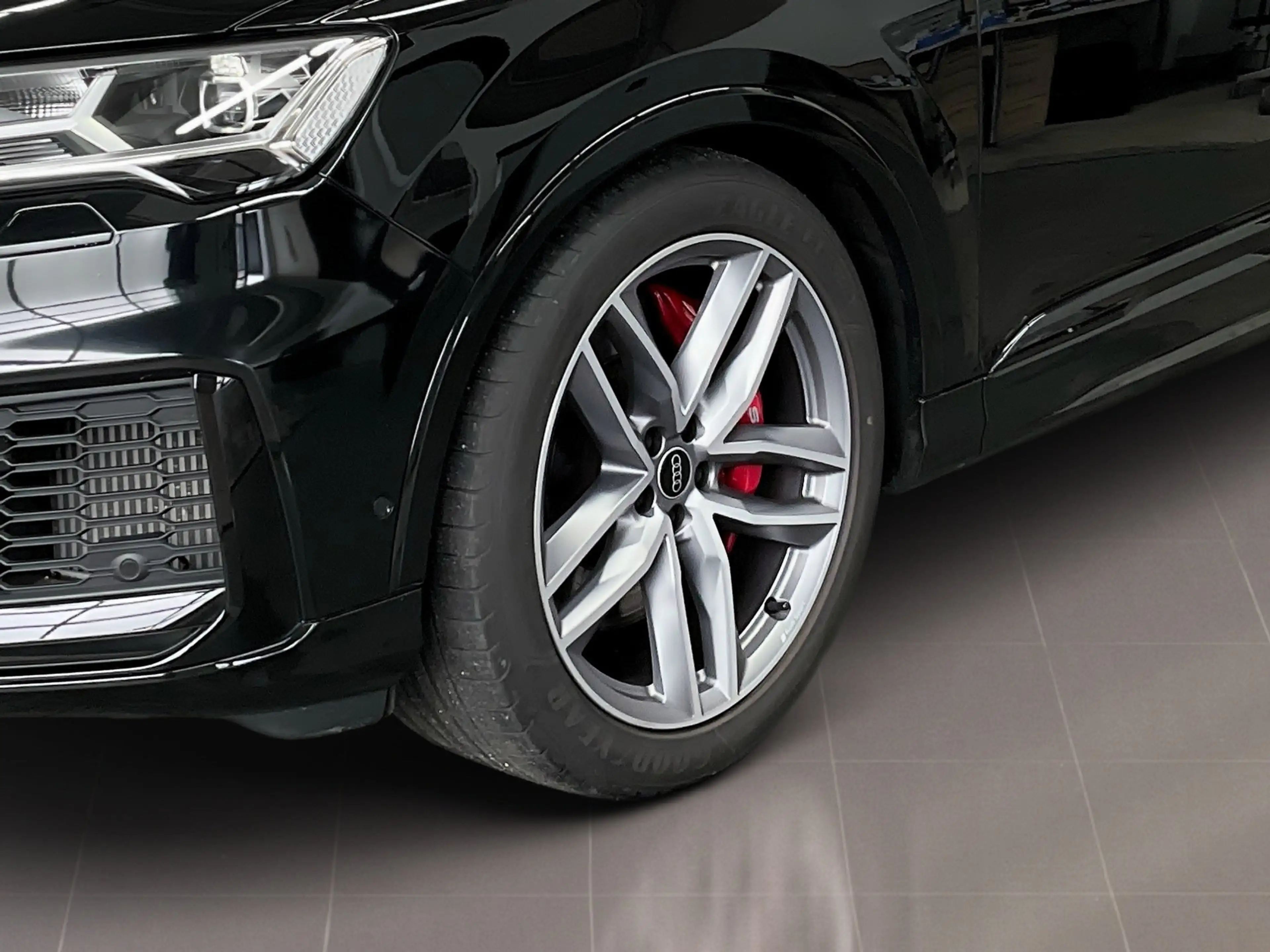 Audi SQ7 COMPETITION PLUS BLACK EDITION 507PS QUATTRO ACC.K — photo 7