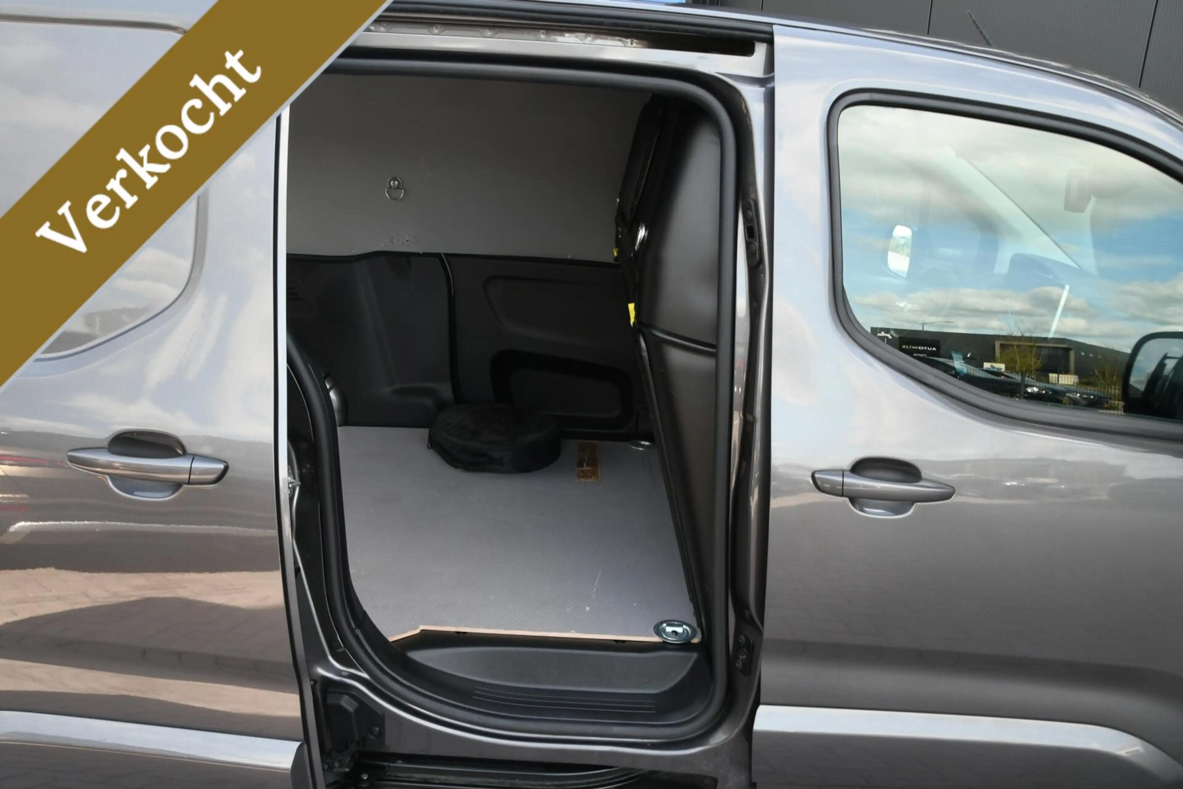Peugeot Partner e-Partner 136 L2 50 kWh | SOH 100% — photo 9