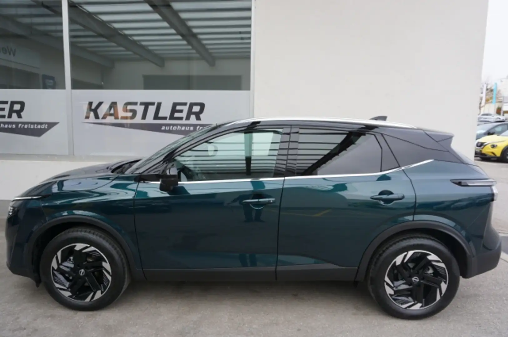 Nissan Qashqai N-Connecta+ X-Tronic 4WD Grün - 2