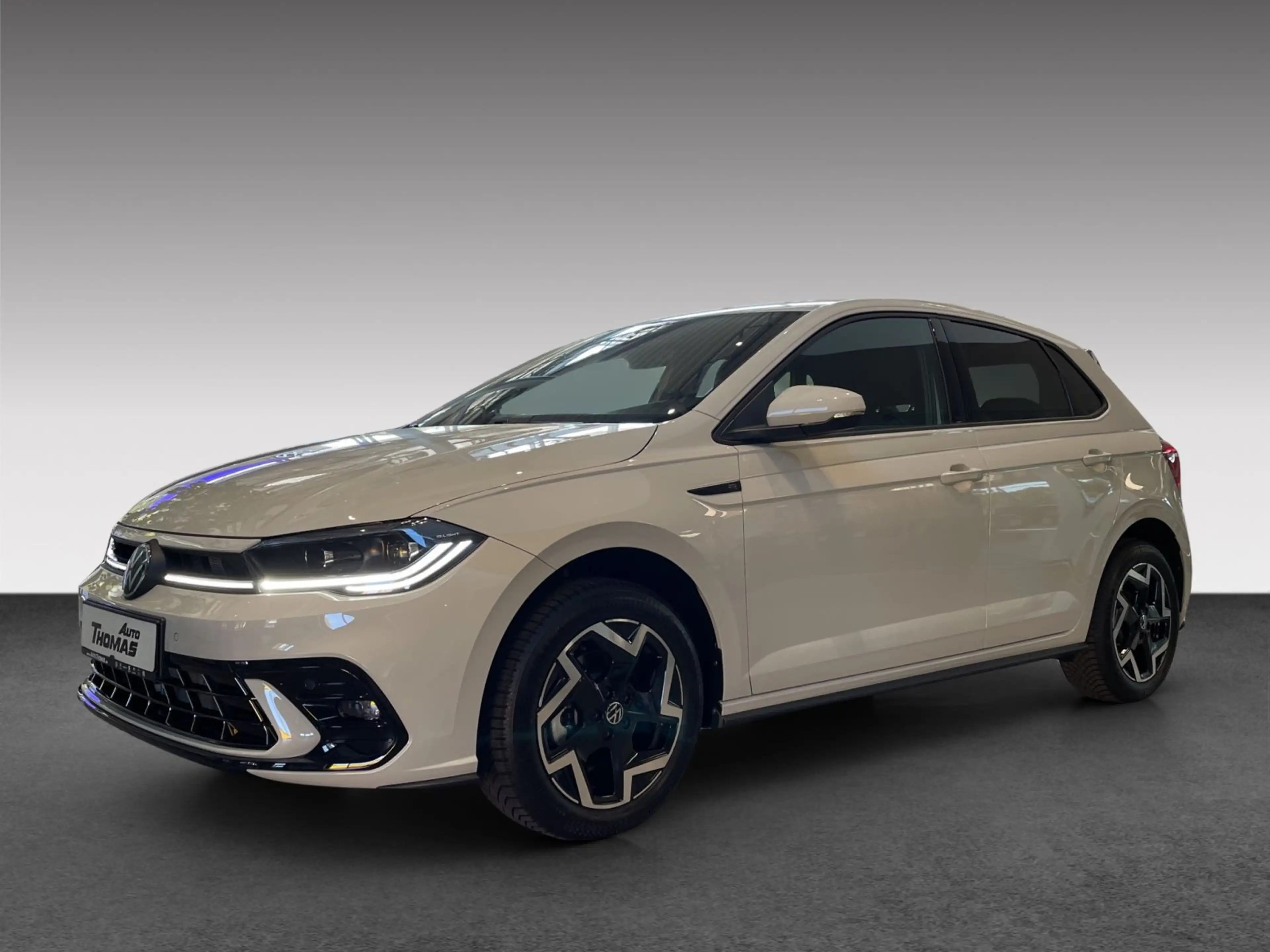 Volkswagen Polo R-Line DSG Ganzjahresreifen — photo 3