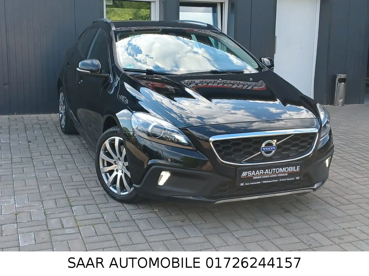 Volvo V40 Cross Country You! 2.0D AUTOMATIK/AHK/RF-KAM Zwart - 1