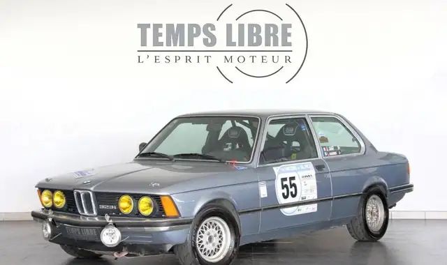 BMW 323 323i