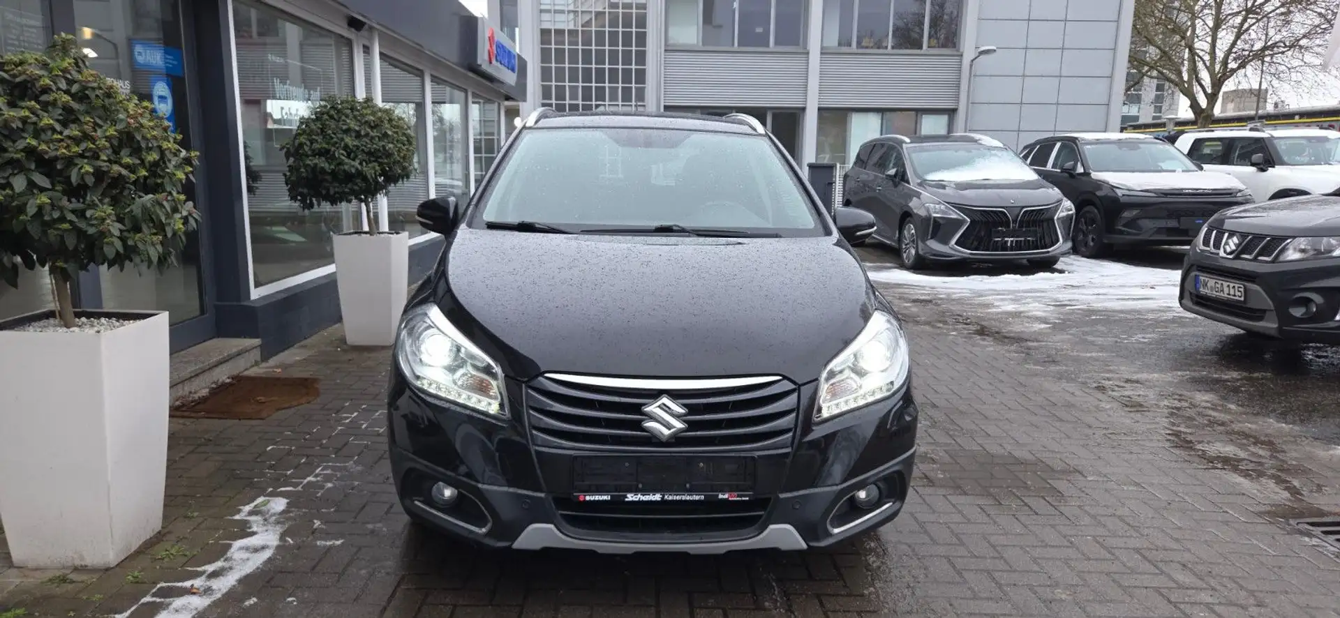 Suzuki Sonstige (SX4) S-Cross 1.6 Comfort+ 2WD Schwarz - 1