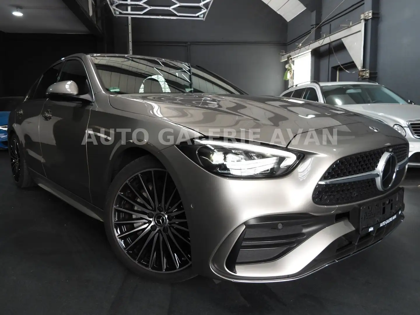 Mercedes-Benz C 200 D AMG-LINE Silber - 2