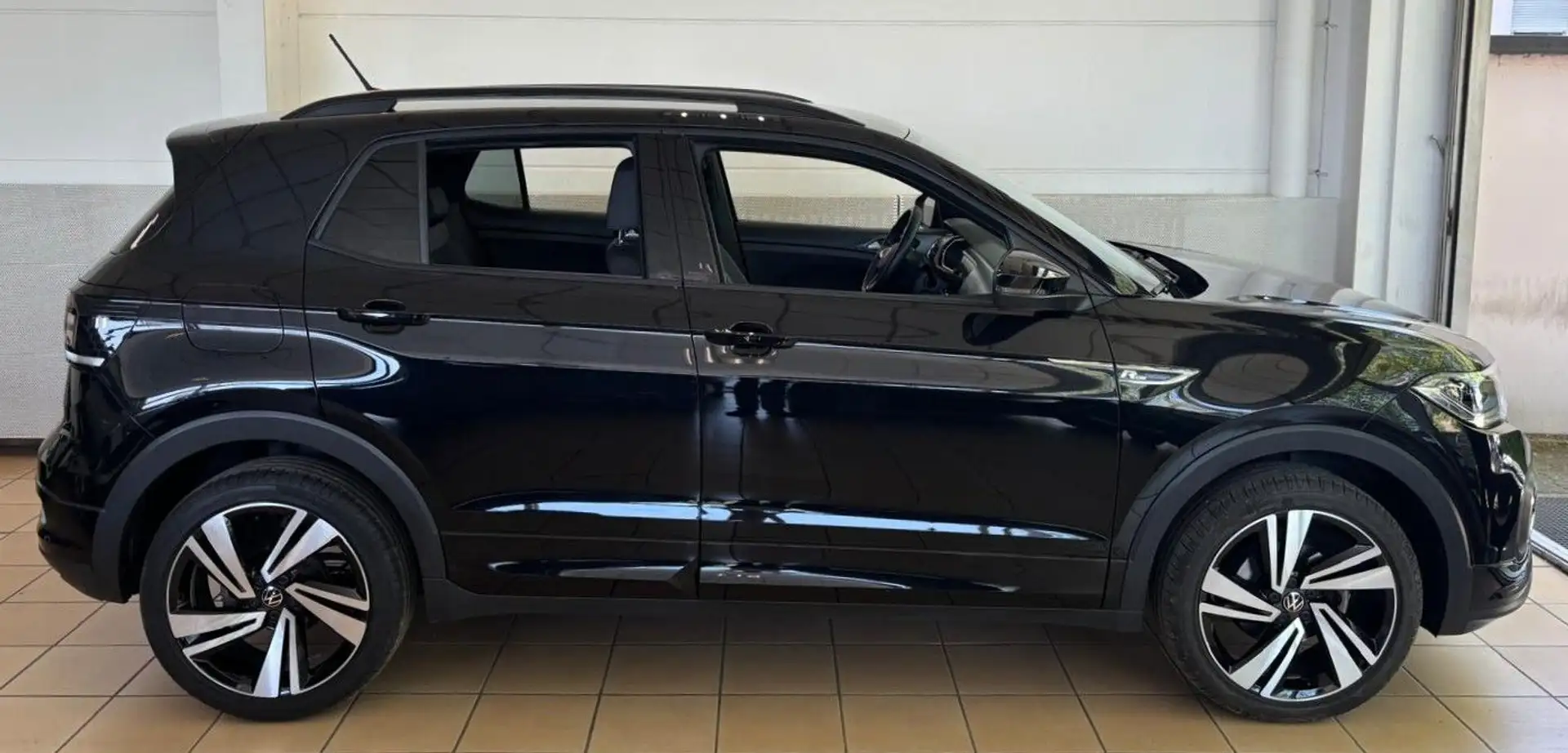 Volkswagen T-Cross R-Line LED ACC Kamera Virtual Touch Apple-Car DAB Negro - 2