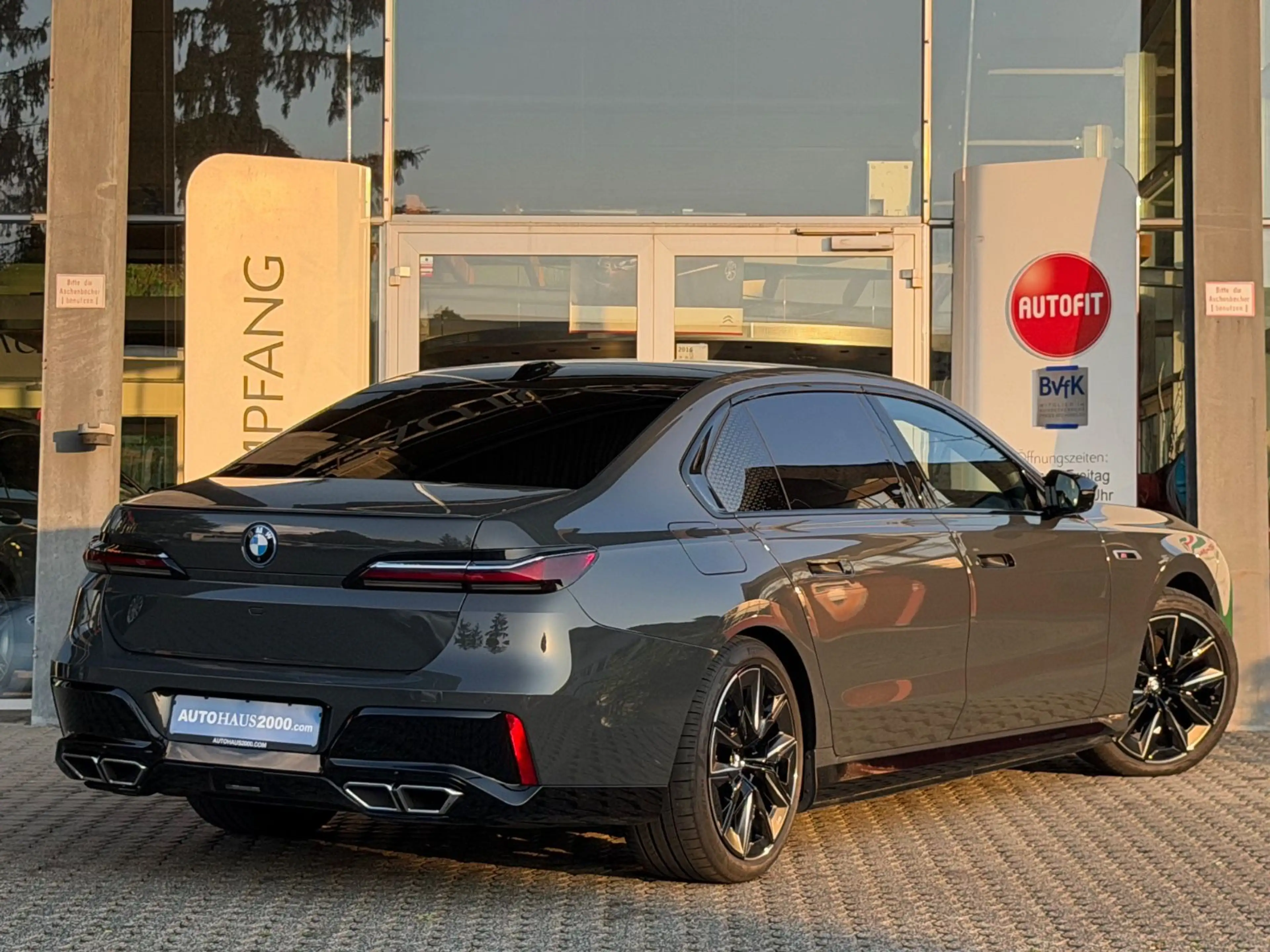 BMW 760 e xDrive/SKY LOUNGE/DAVIT-GREY/ICONIC/B&O/TV — photo 7