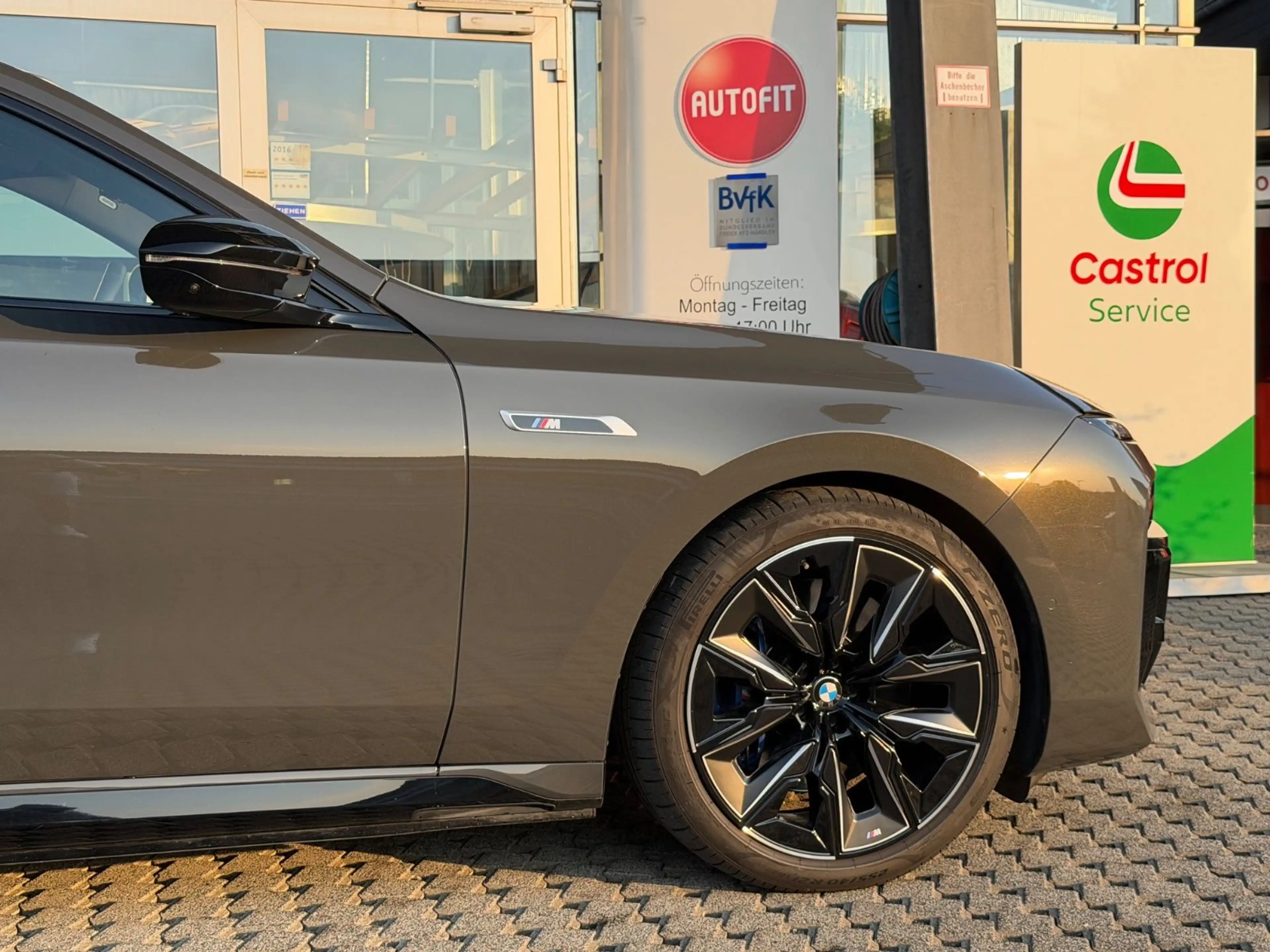 BMW 760 e xDrive/SKY LOUNGE/DAVIT-GREY/ICONIC/B&O/TV — photo 6