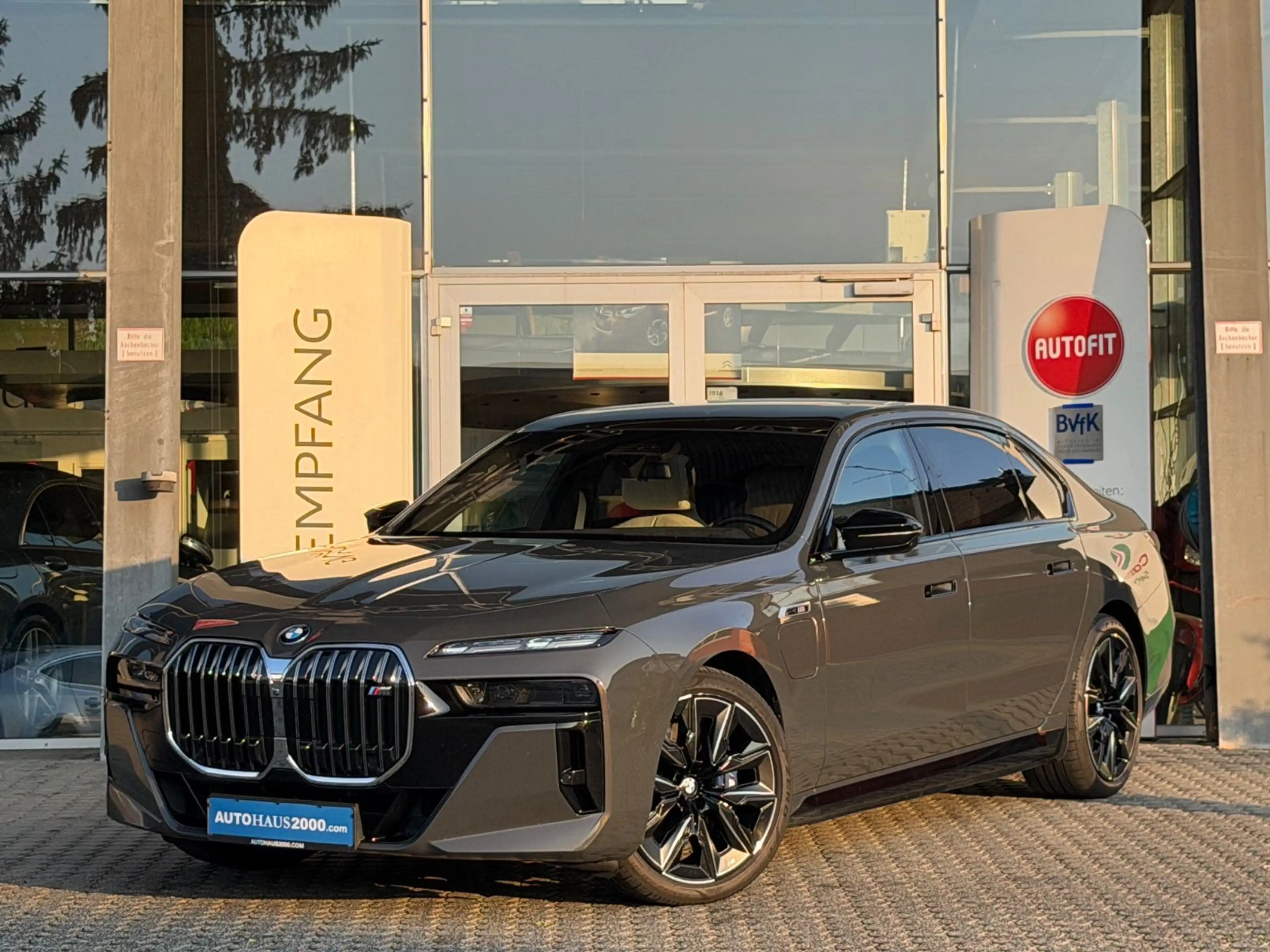 BMW 760 e xDrive/SKY LOUNGE/DAVIT-GREY/ICONIC/B&O/TV