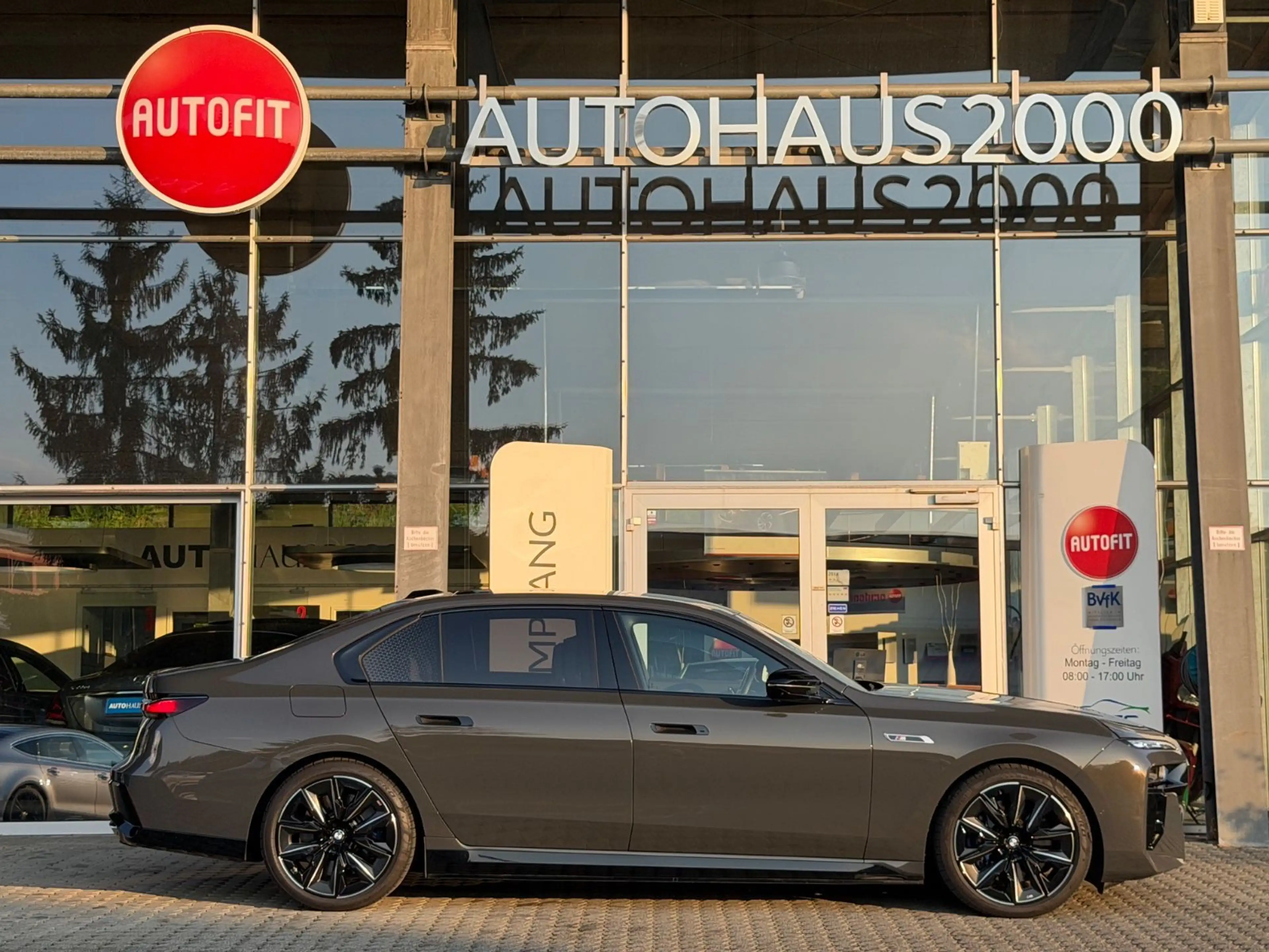 BMW 760 e xDrive/SKY LOUNGE/DAVIT-GREY/ICONIC/B&O/TV — photo 5