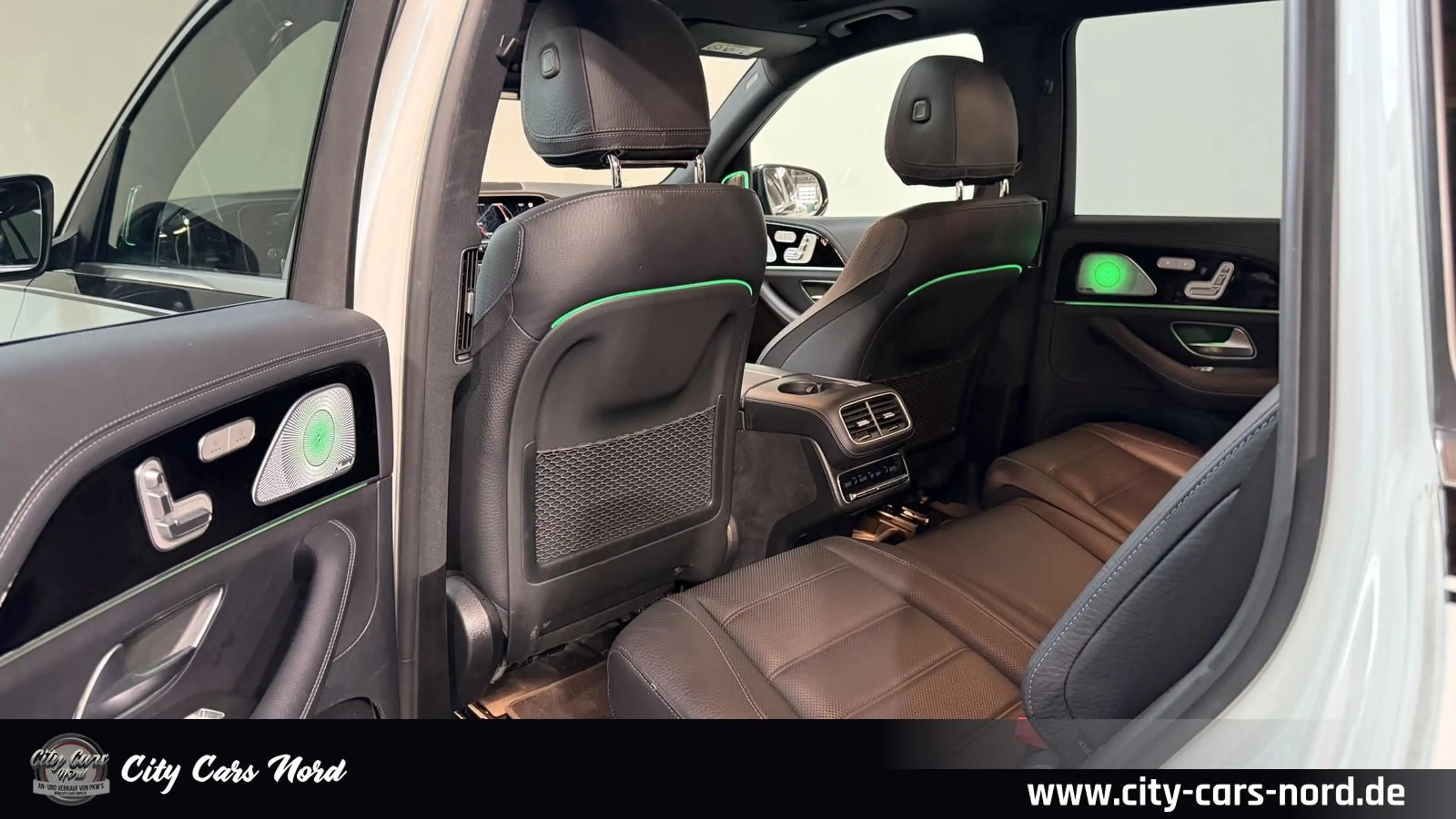 Mercedes-Benz GLS 400 d 4Matic MAYBACH PANO-AHK-STDH-HUD-23Z — photo 22
