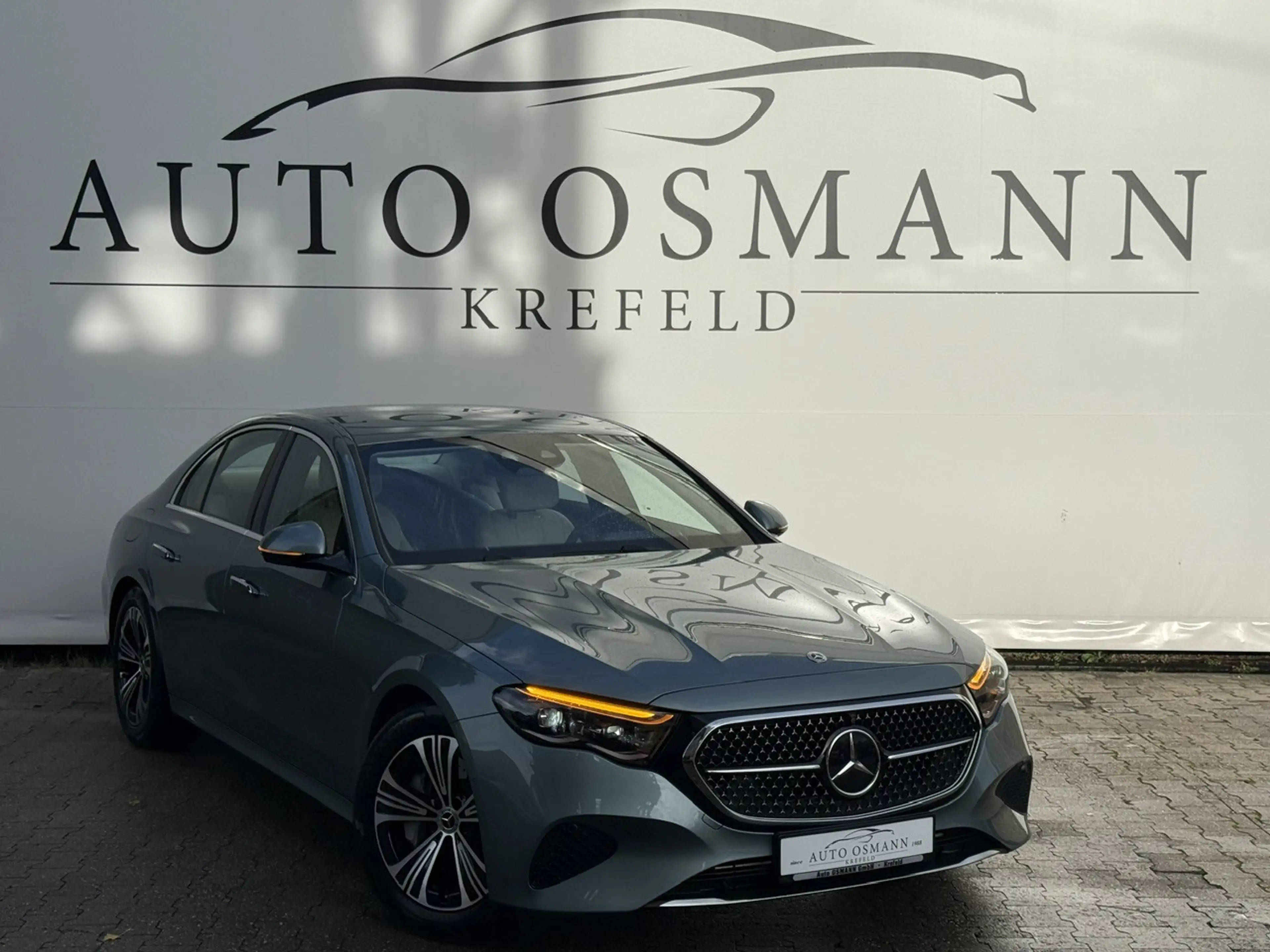 Mercedes-Benz E 220 d 4Matic 9G-TRONIC Edition AVANTGARDE — photo 36