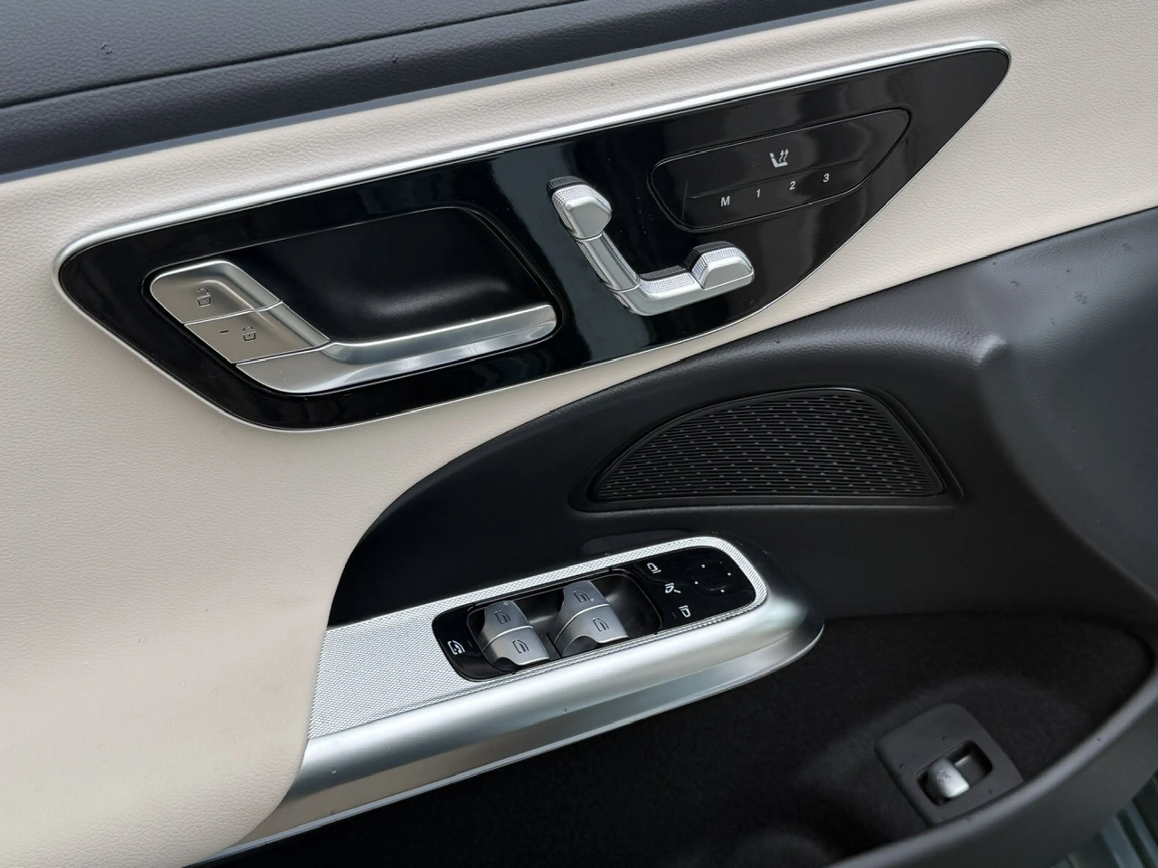 Mercedes-Benz E 220 d 4Matic 9G-TRONIC Edition AVANTGARDE — photo 9