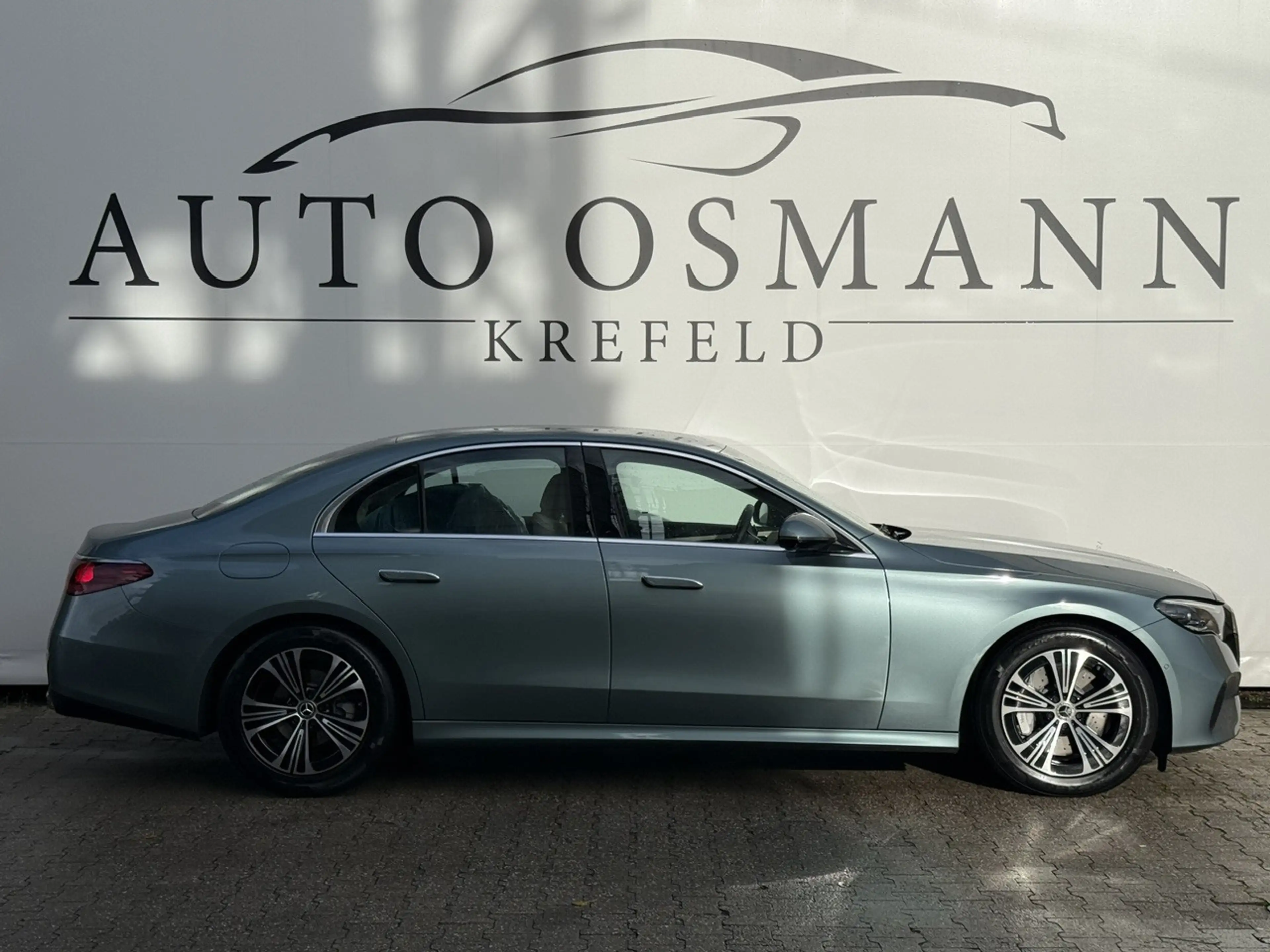 Mercedes-Benz E 220 d 4Matic 9G-TRONIC Edition AVANTGARDE — photo 35