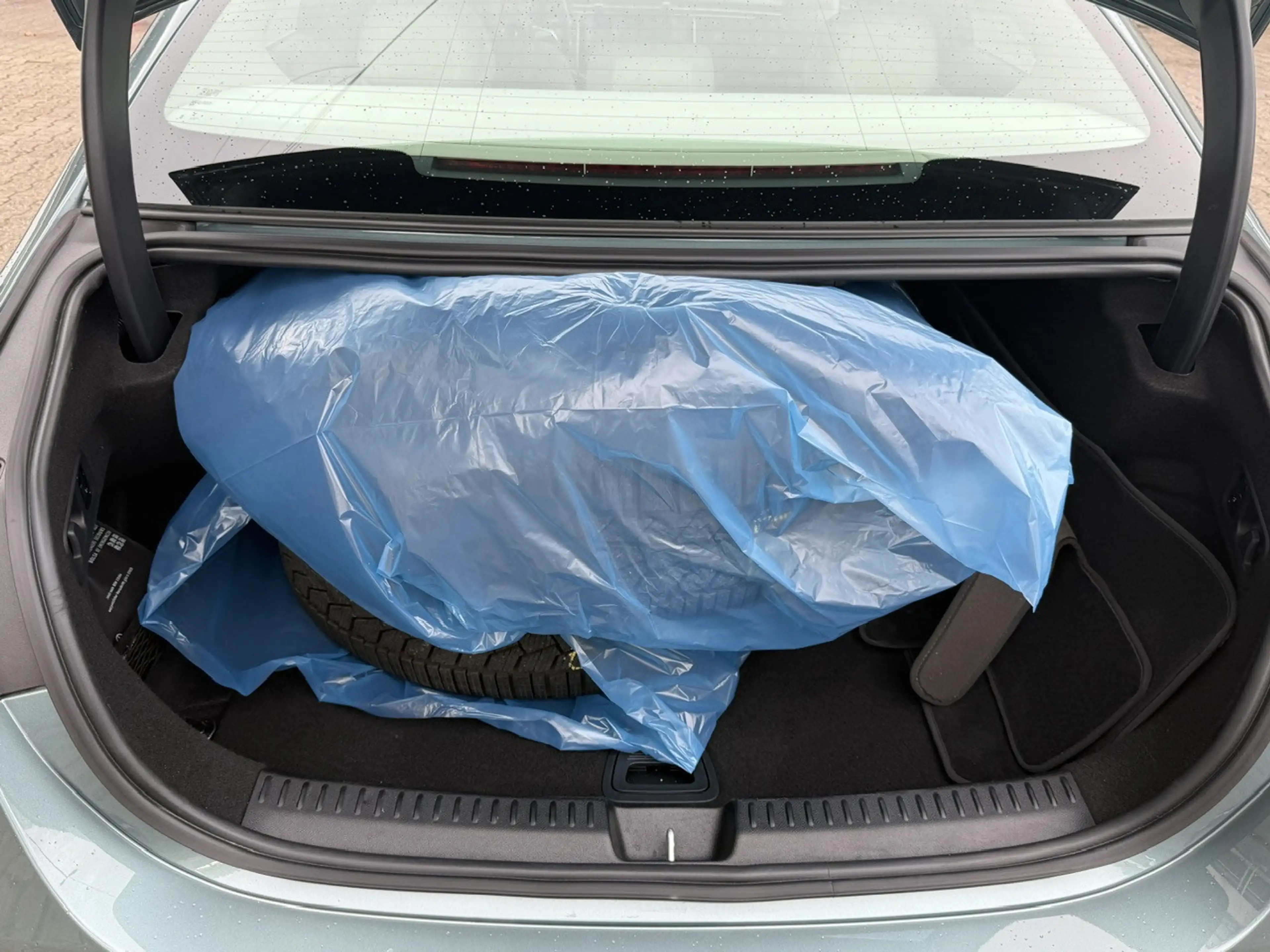 Mercedes-Benz E 220 d 4Matic 9G-TRONIC Edition AVANTGARDE — photo 29