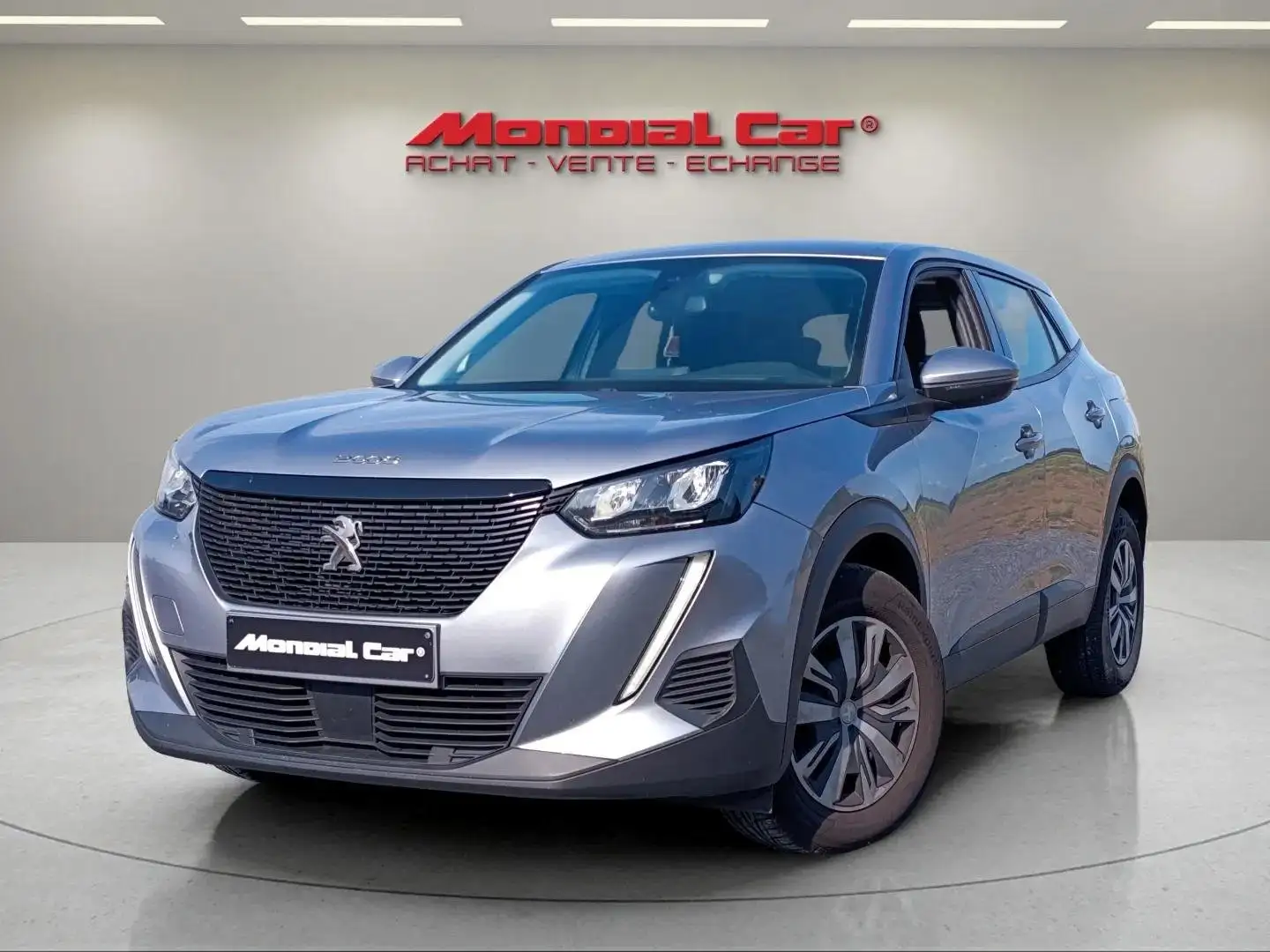 Peugeot 2008 1.5 BlueHDi Active *Garantie *GPS * CLIM *CARPLAY* Grau - 1