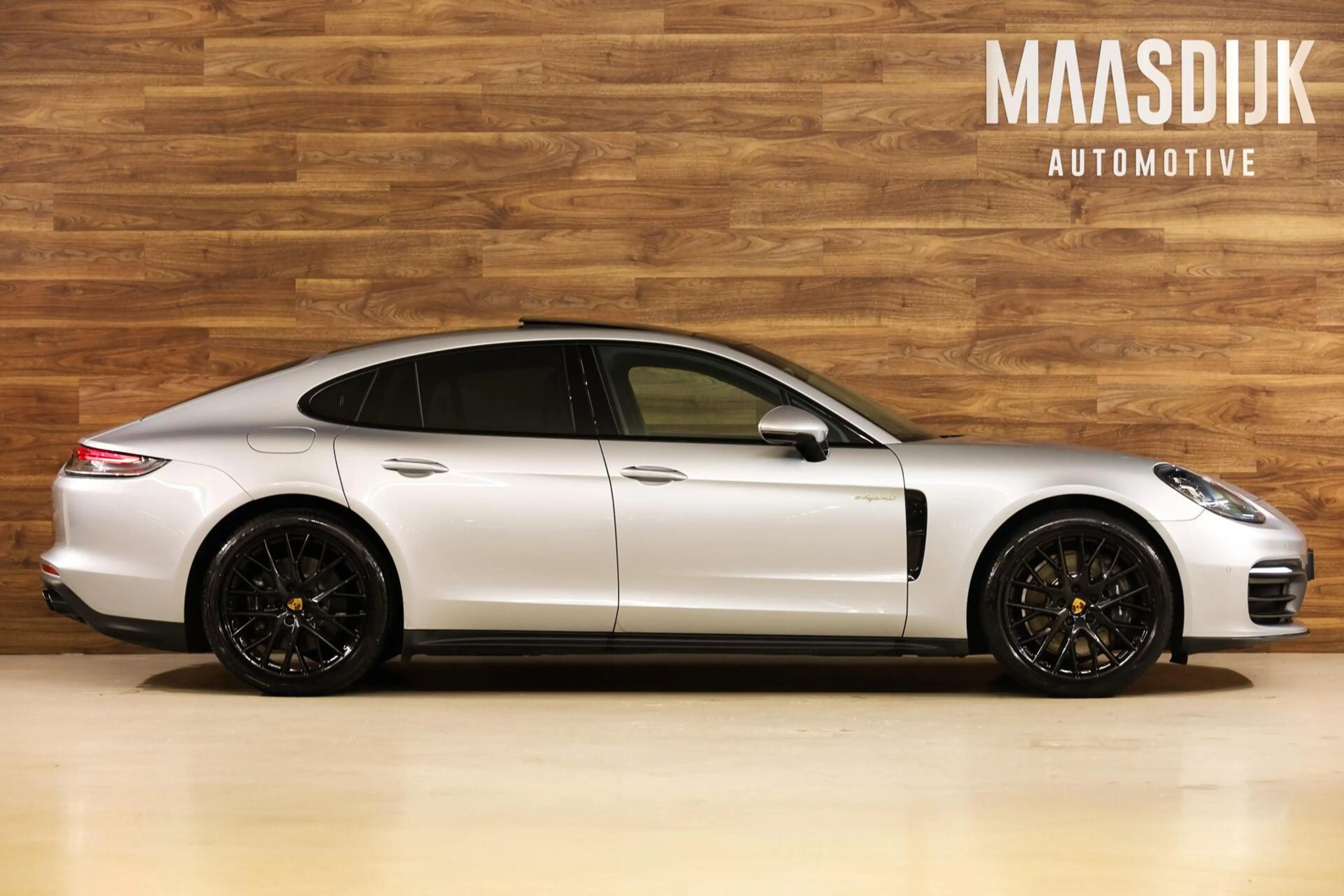 Porsche Panamera 2.9 4 E-Hybrid|Pano|Chrono|Dealer|Camera| — photo 6