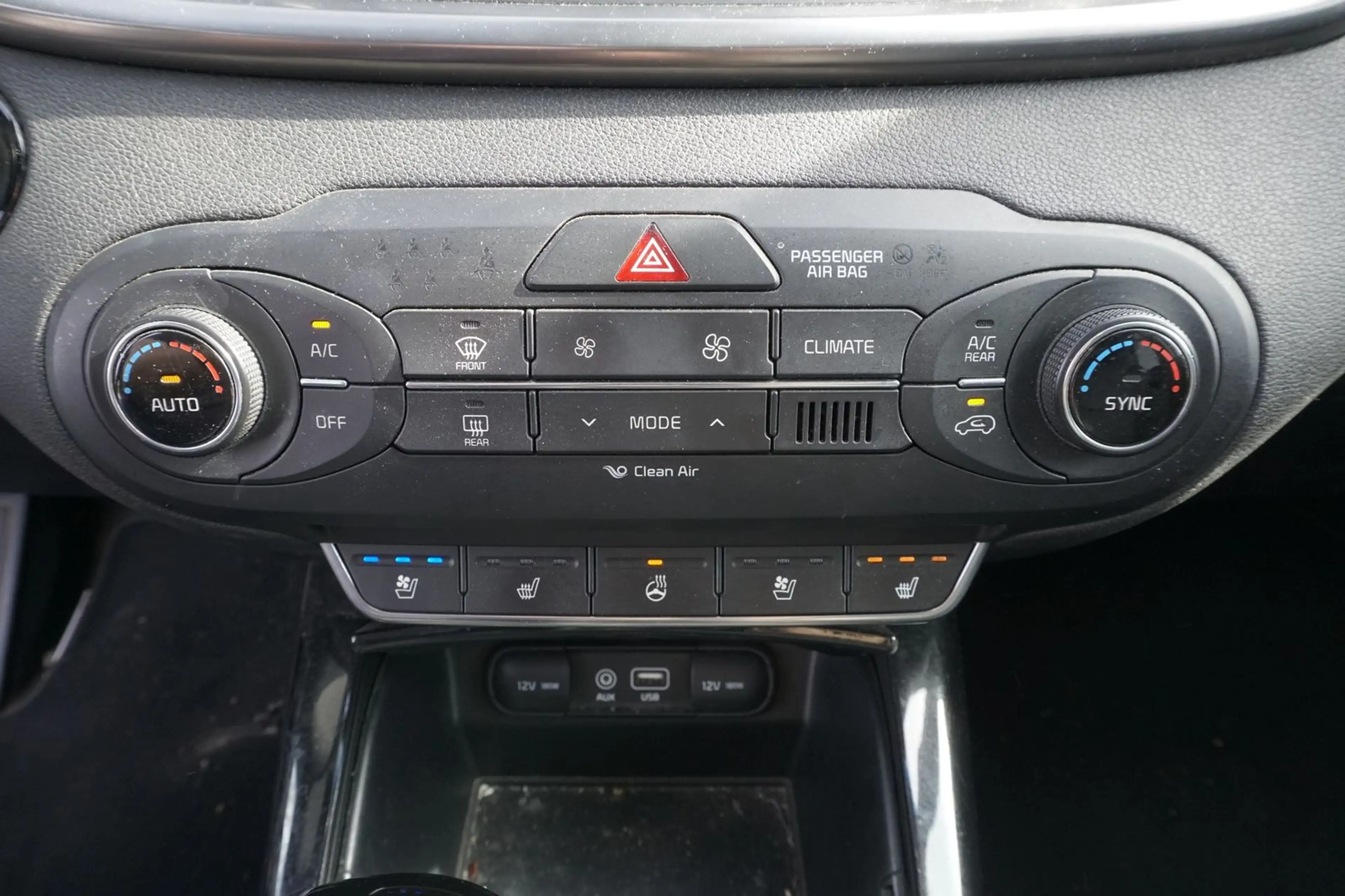 Kia Sorento 2.2 TDI*PANO*SOUND*360°CAMERA*Xenon — photo 15