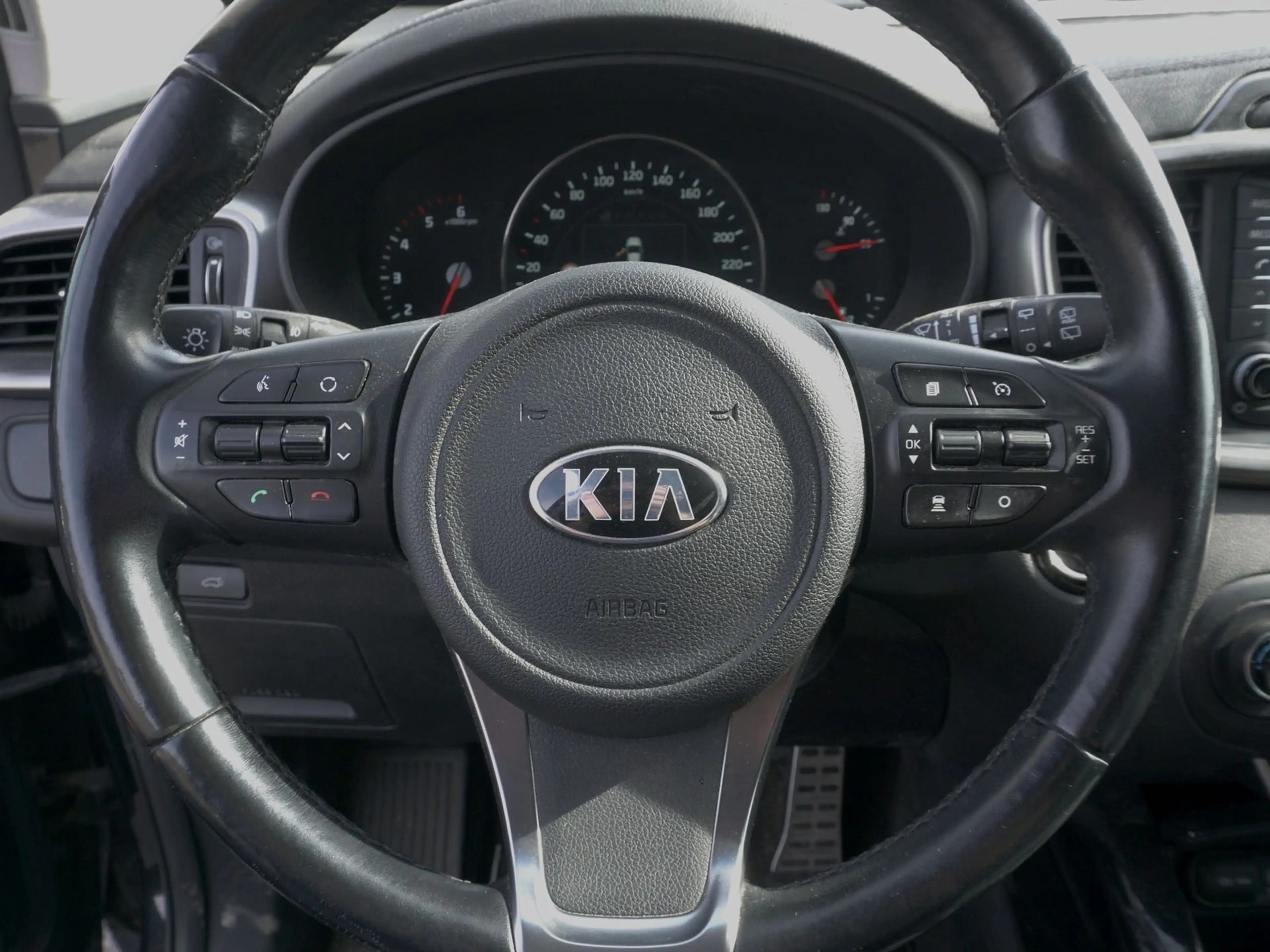 Kia Sorento 2.2 TDI*PANO*SOUND*360°CAMERA*Xenon — photo 13