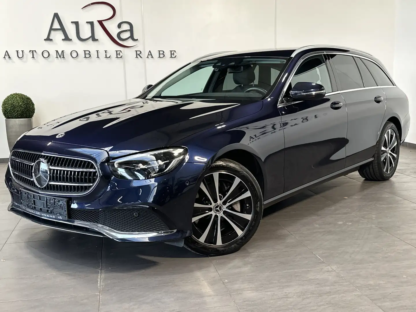 Mercedes-Benz E 220 T 4Matic Avantgarde NAV+LED+AHK+HUD+DISTR Albastru - 2