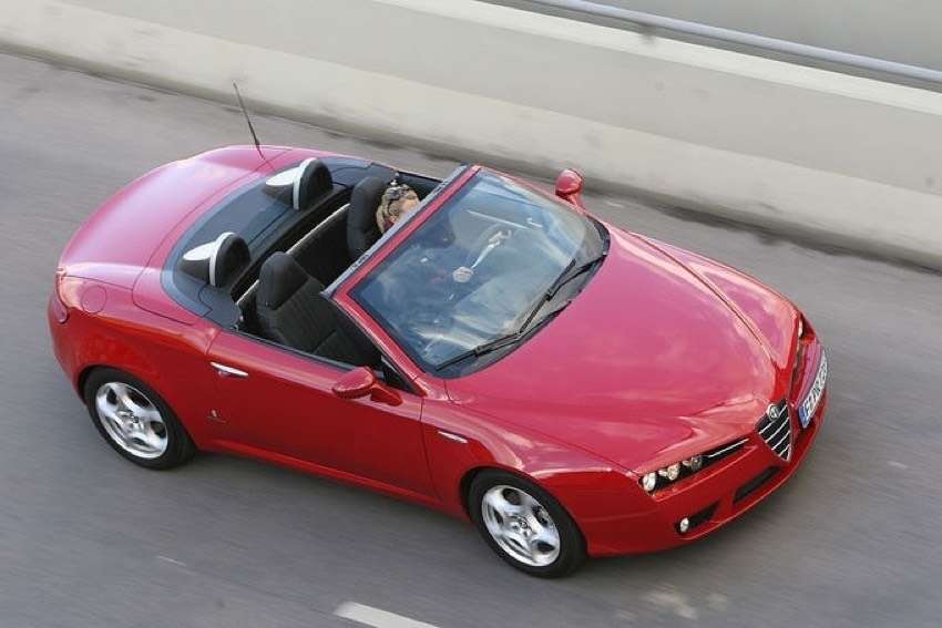 Second hand Alfa Romeo Spider 2.2