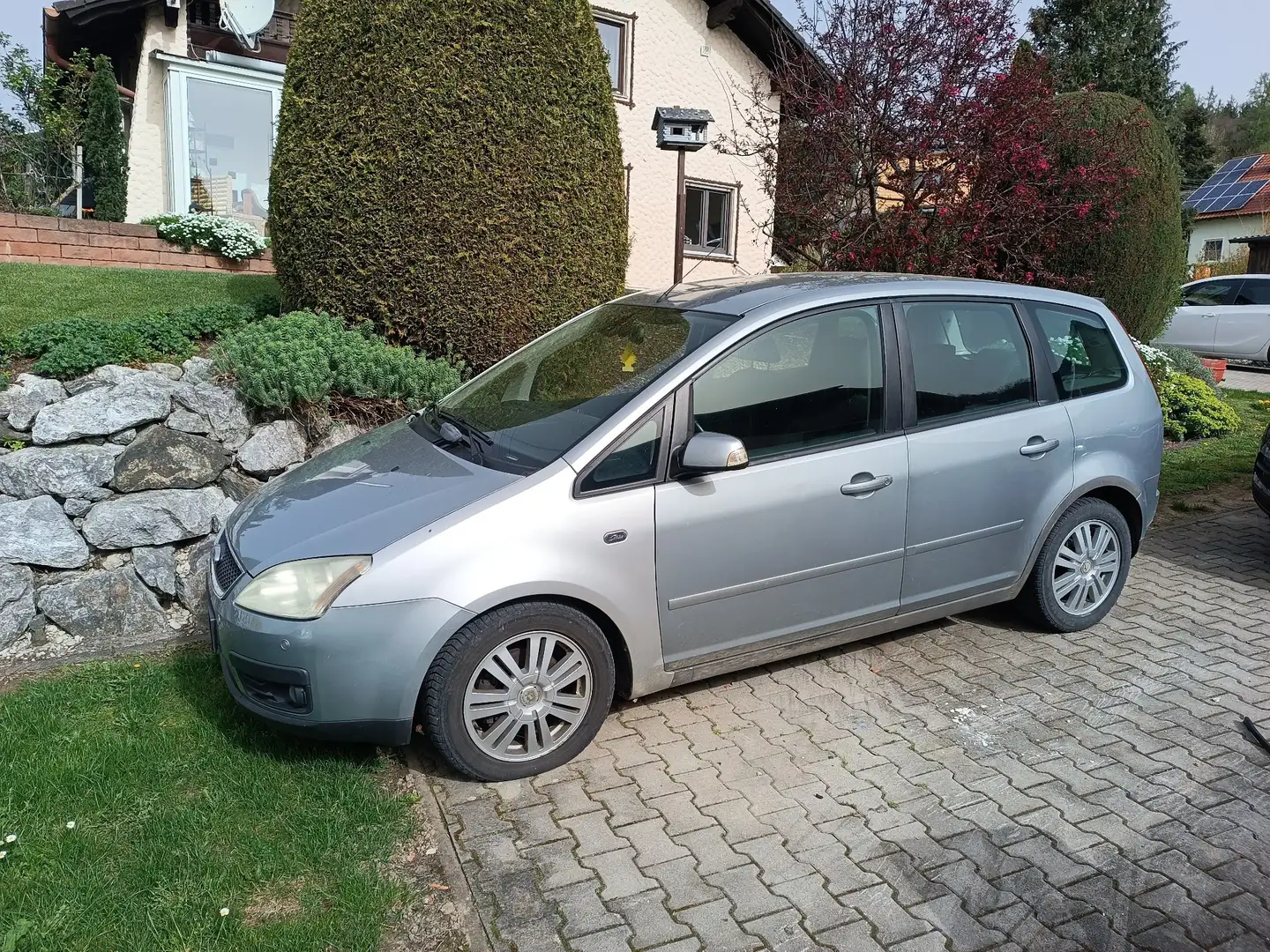 Ford Focus C-Max 1.8 Trend Grau - 1