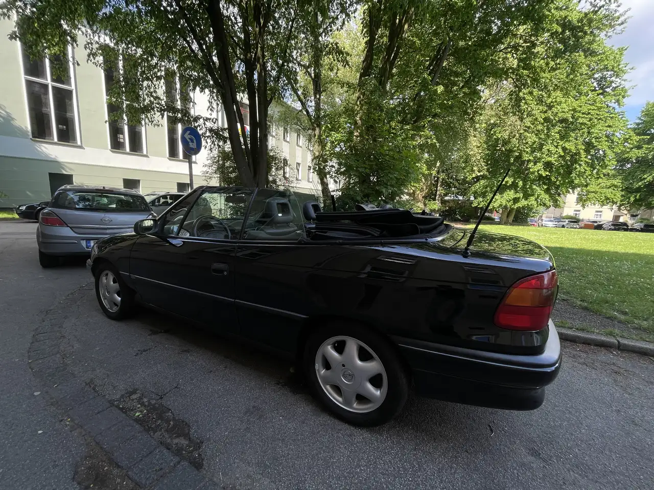 Opel Astra Cabrio 1.6i Bertone Edition, foto 2