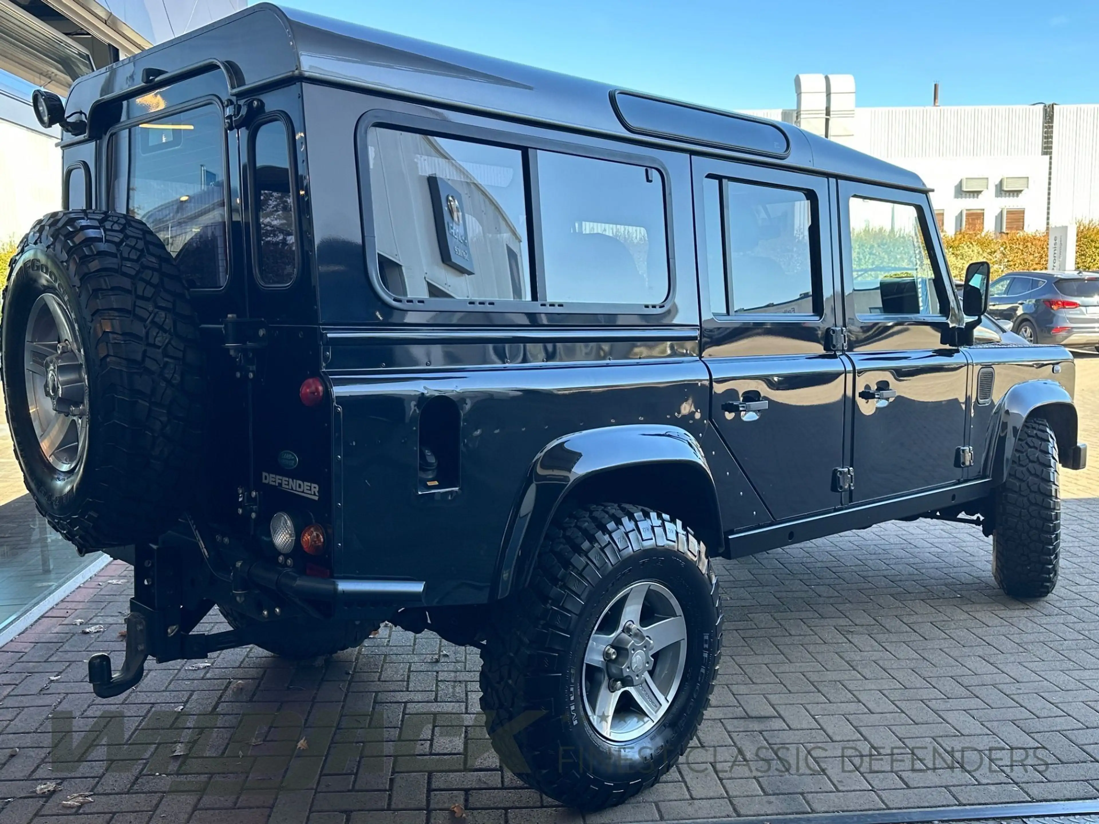 Land Rover Defender 110 Td4 SE* TEILLEDER* 255er* NAVI* LED* — photo 7