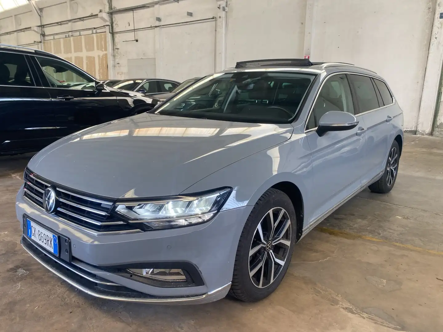 Volkswagen Passat Variant Passat Variant 2.0 tdi Executive 150cv dsg Gris - 1