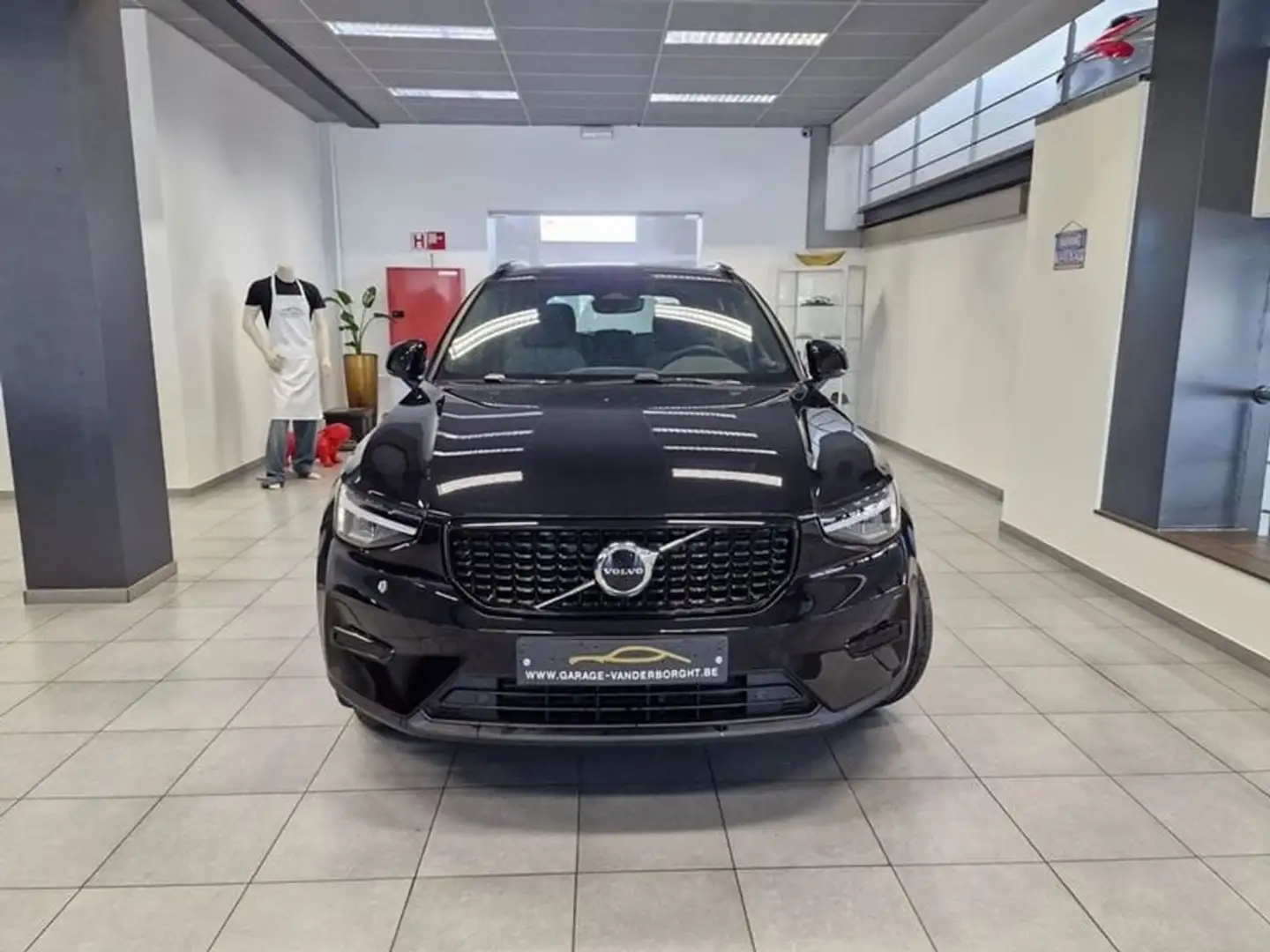 Volvo XC40 PLUS DARK B4 HYBRID BENZINE NIEUW FULL OPTION Noir - 2