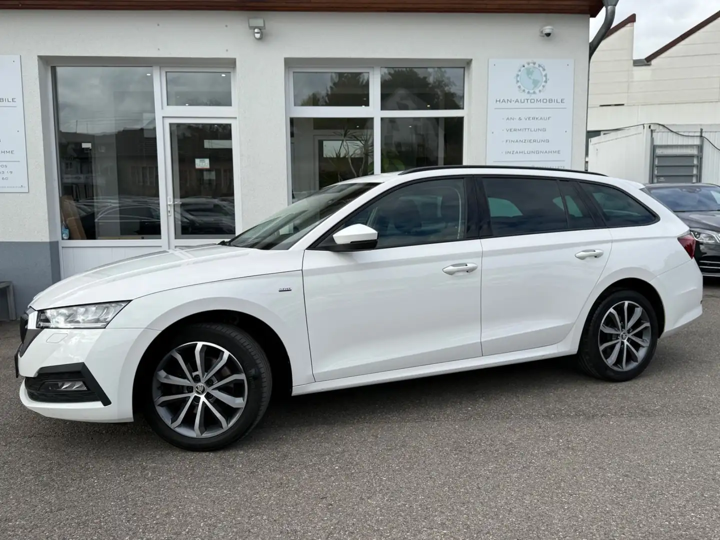 Skoda Octavia Combi Clever Weiß - 1