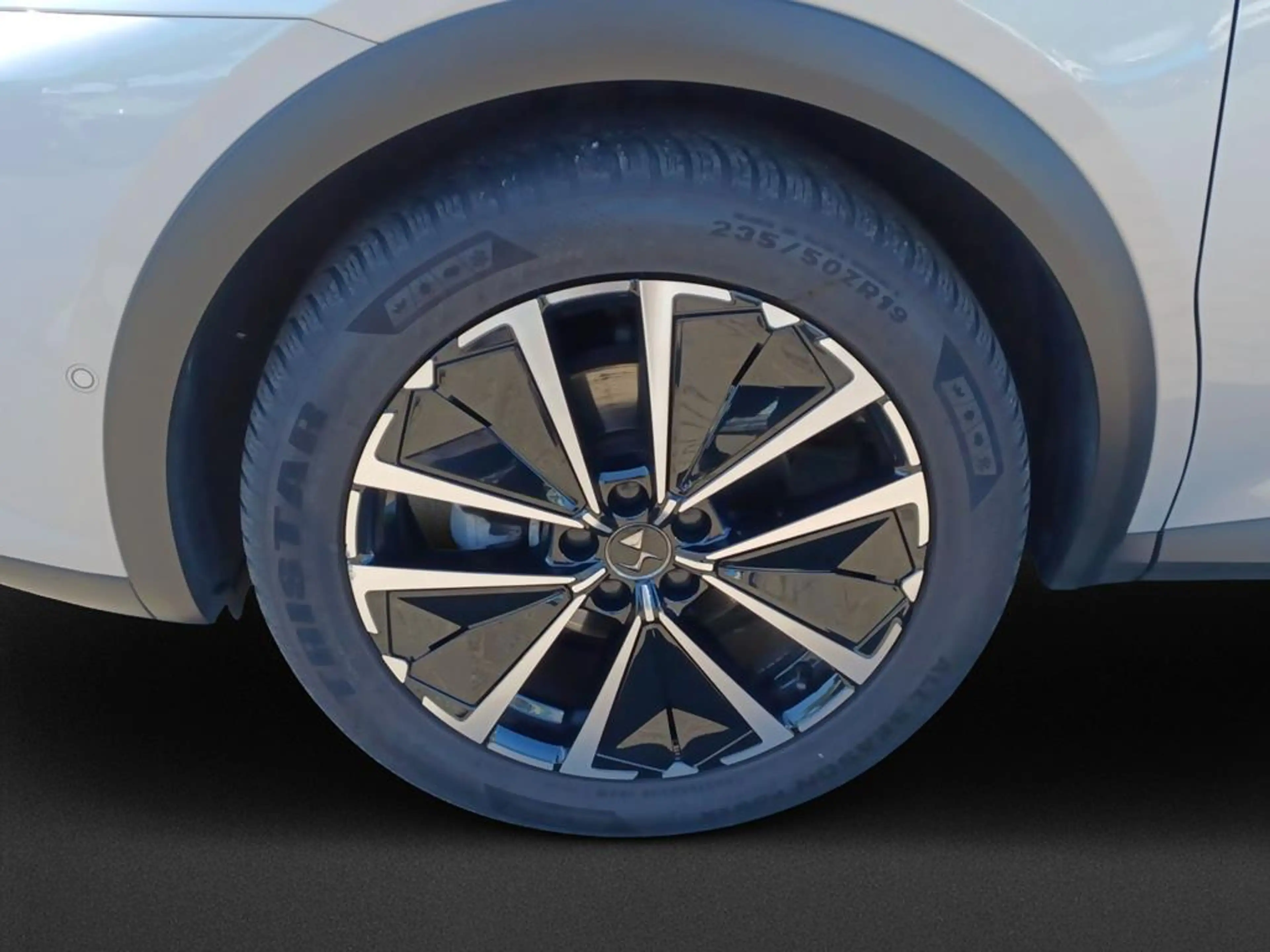 DS Automobiles DS 7 Opera Blu HDI 130 — photo 7