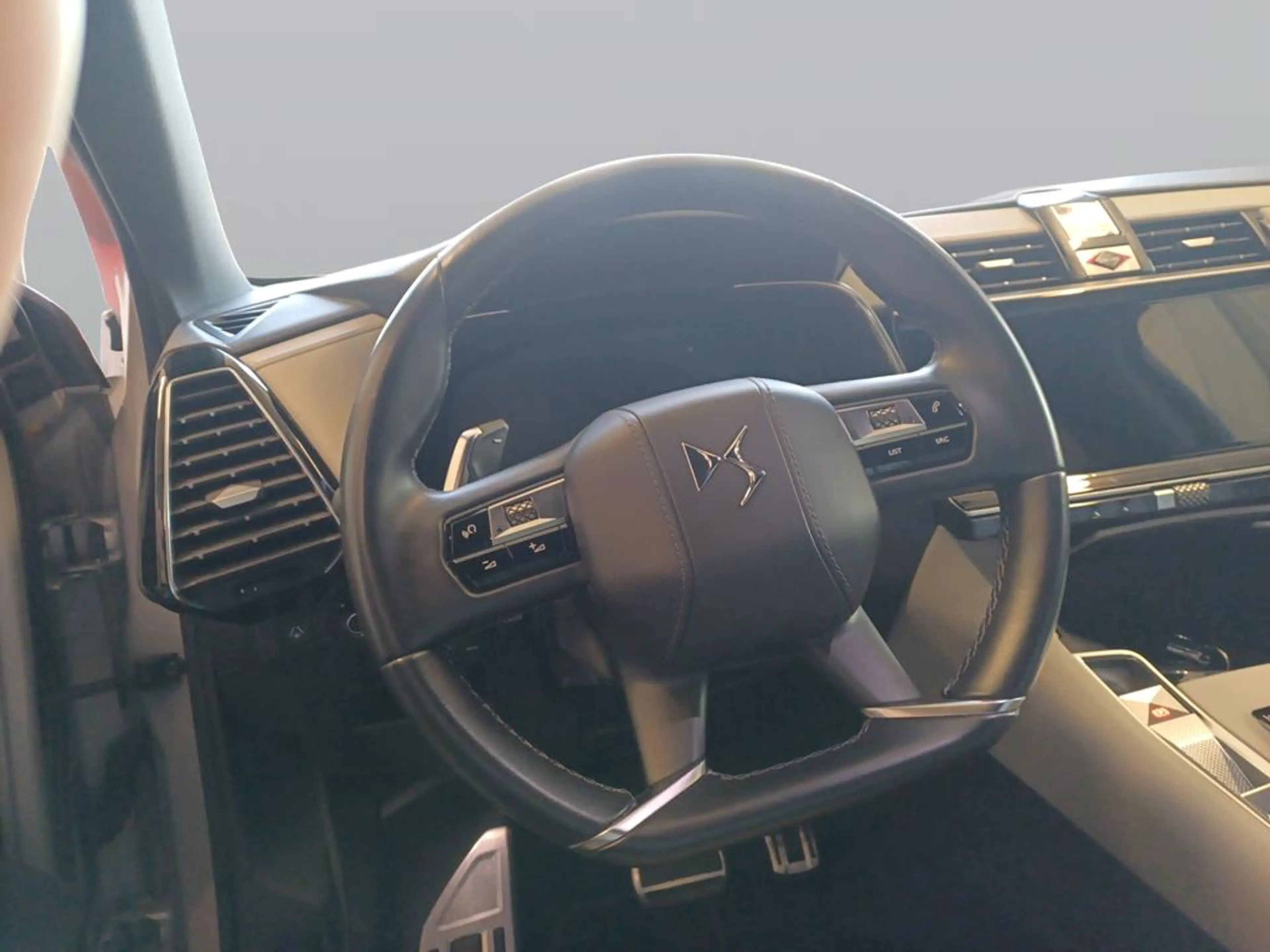 DS Automobiles DS 7 Opera Blu HDI 130 — photo 12